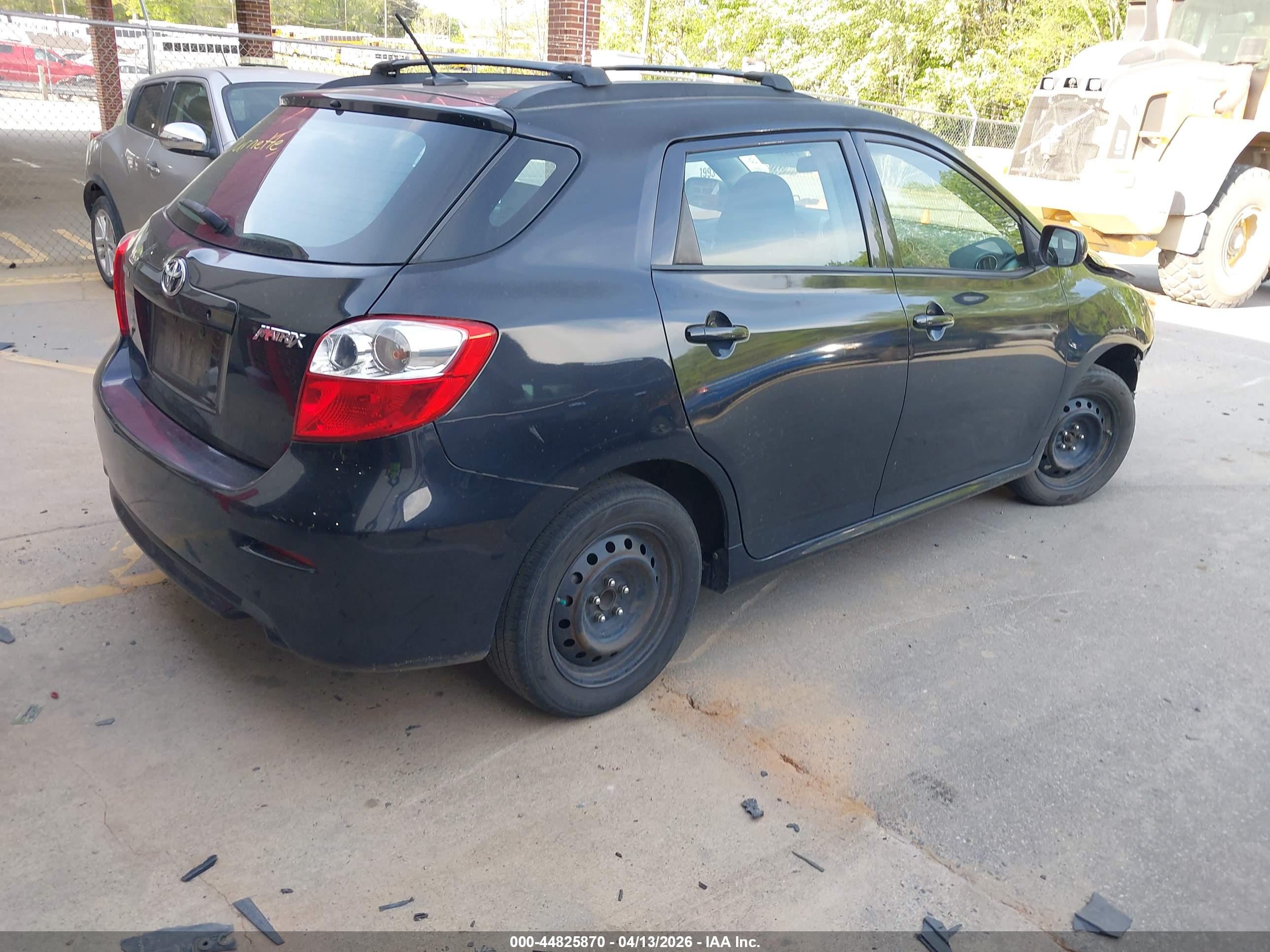 TOYOTA MATRIX image 4