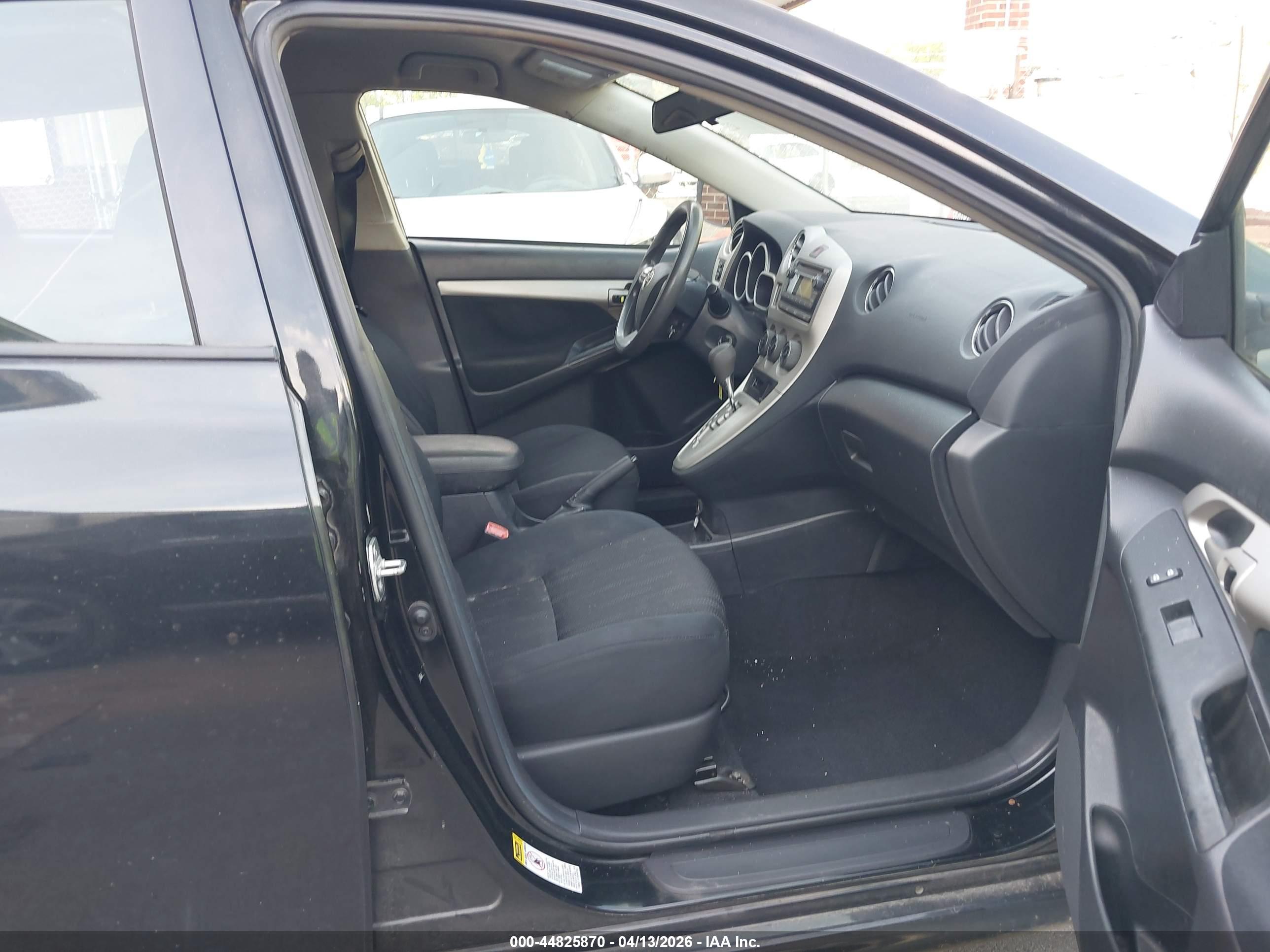 TOYOTA MATRIX image 5