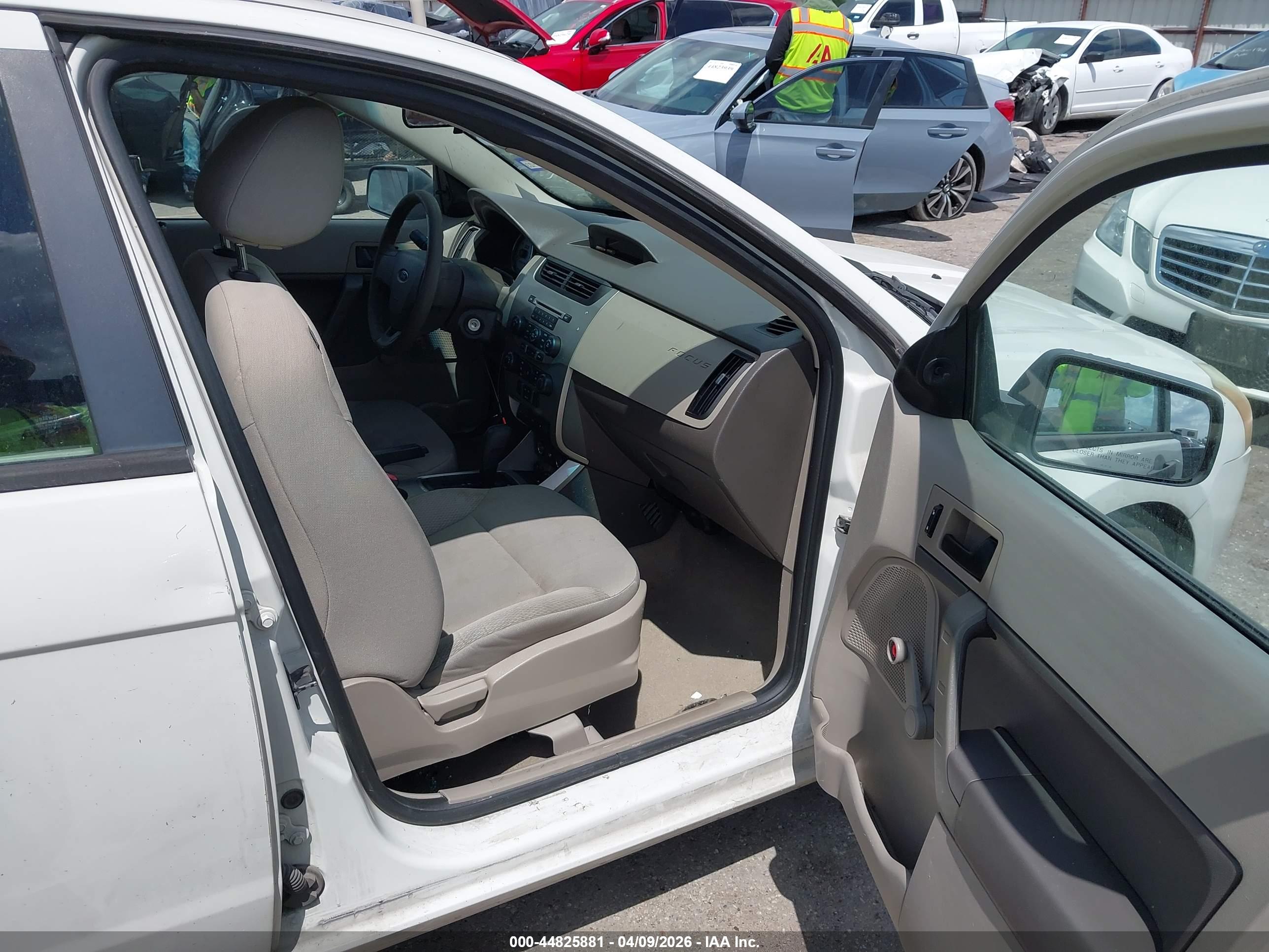 FORD FOCUS image 5