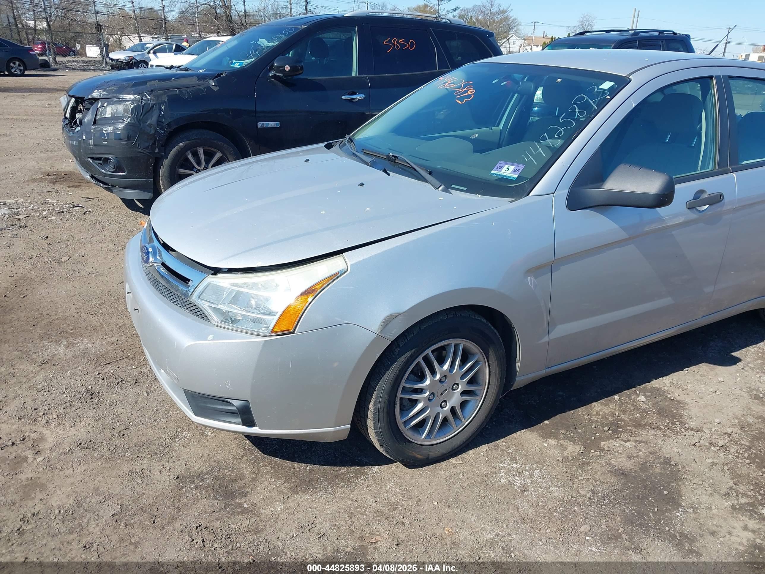 FORD FOCUS image 6