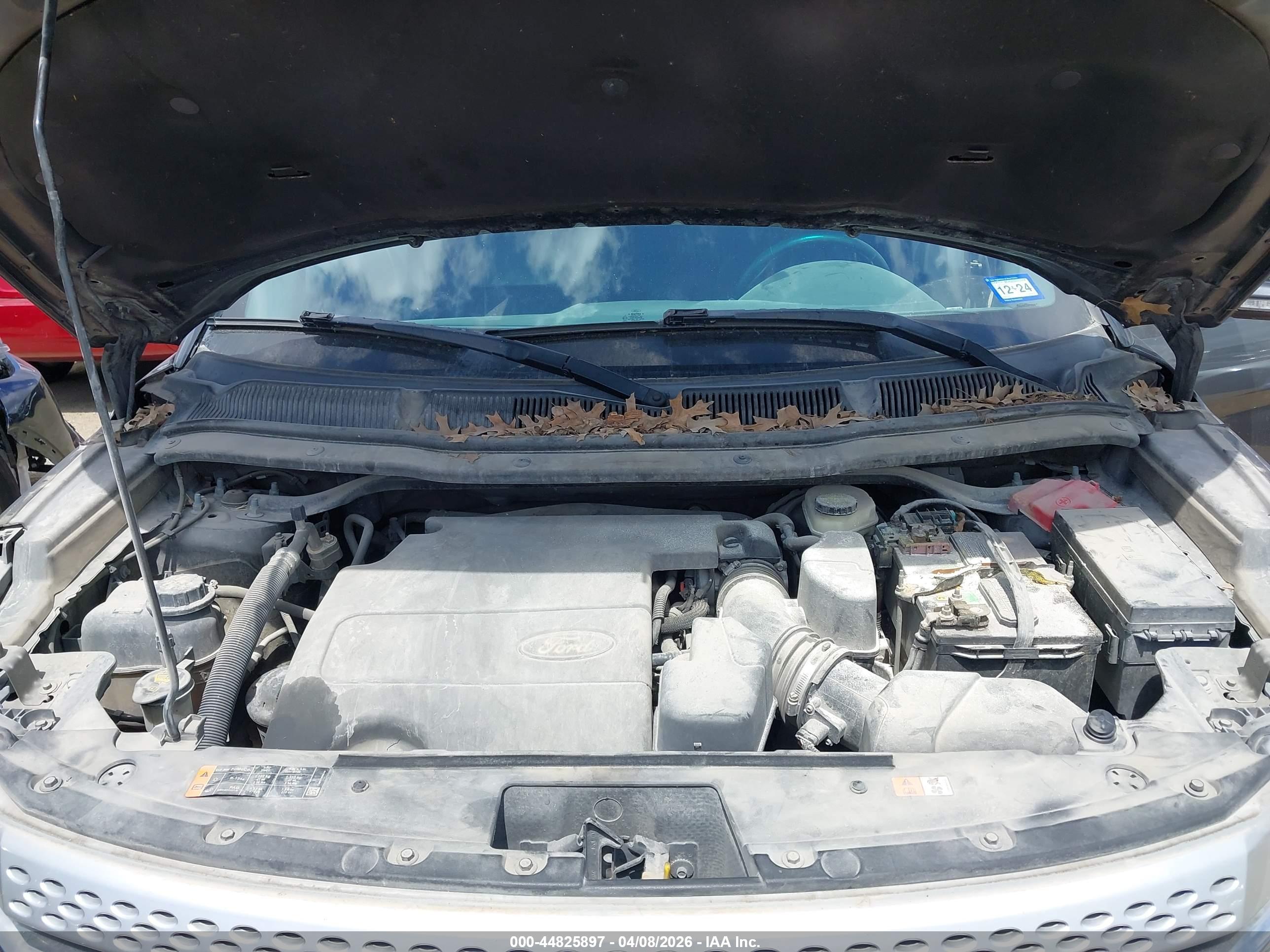 FORD EXPLORER image 10