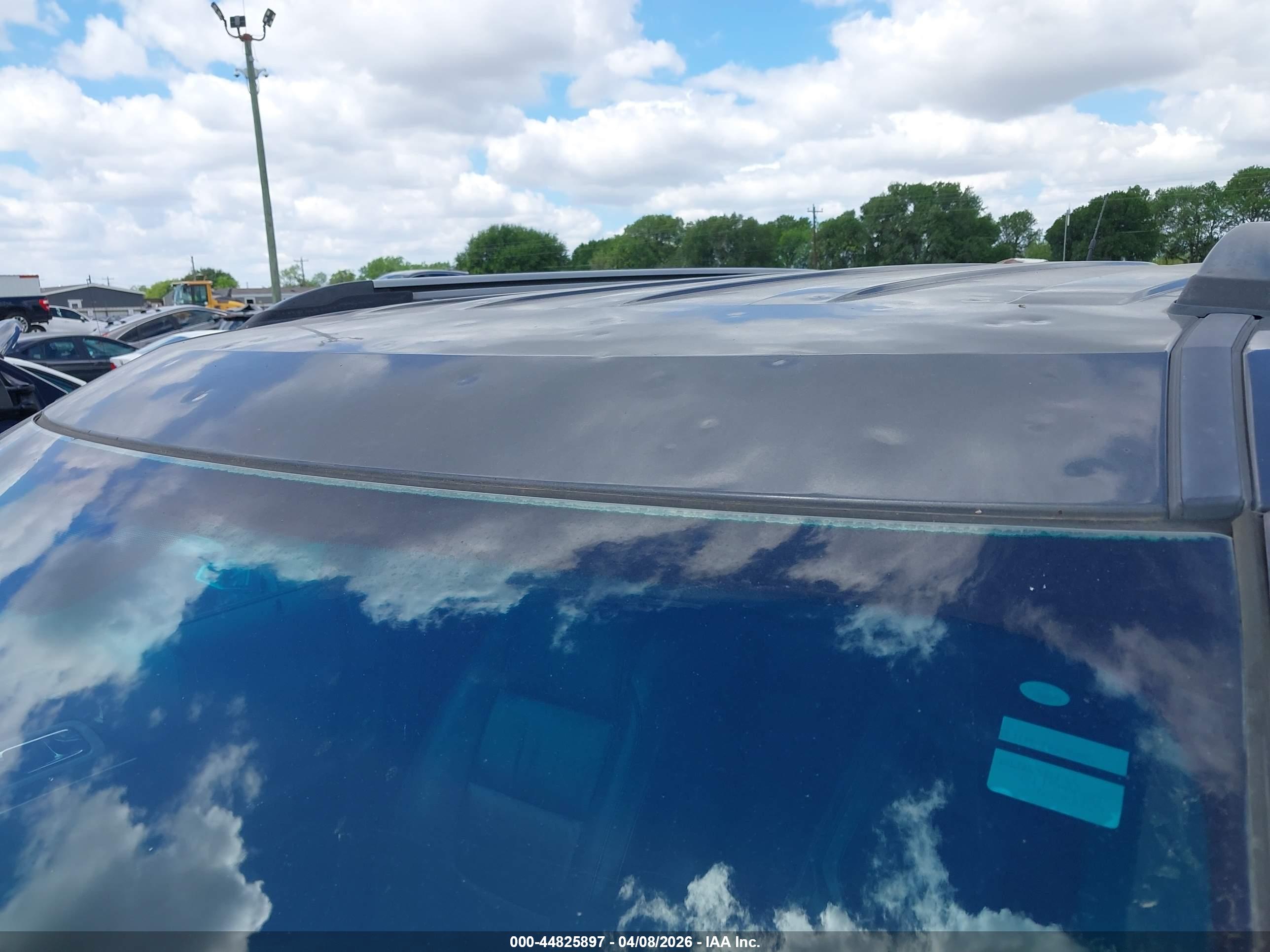 FORD EXPLORER image 6