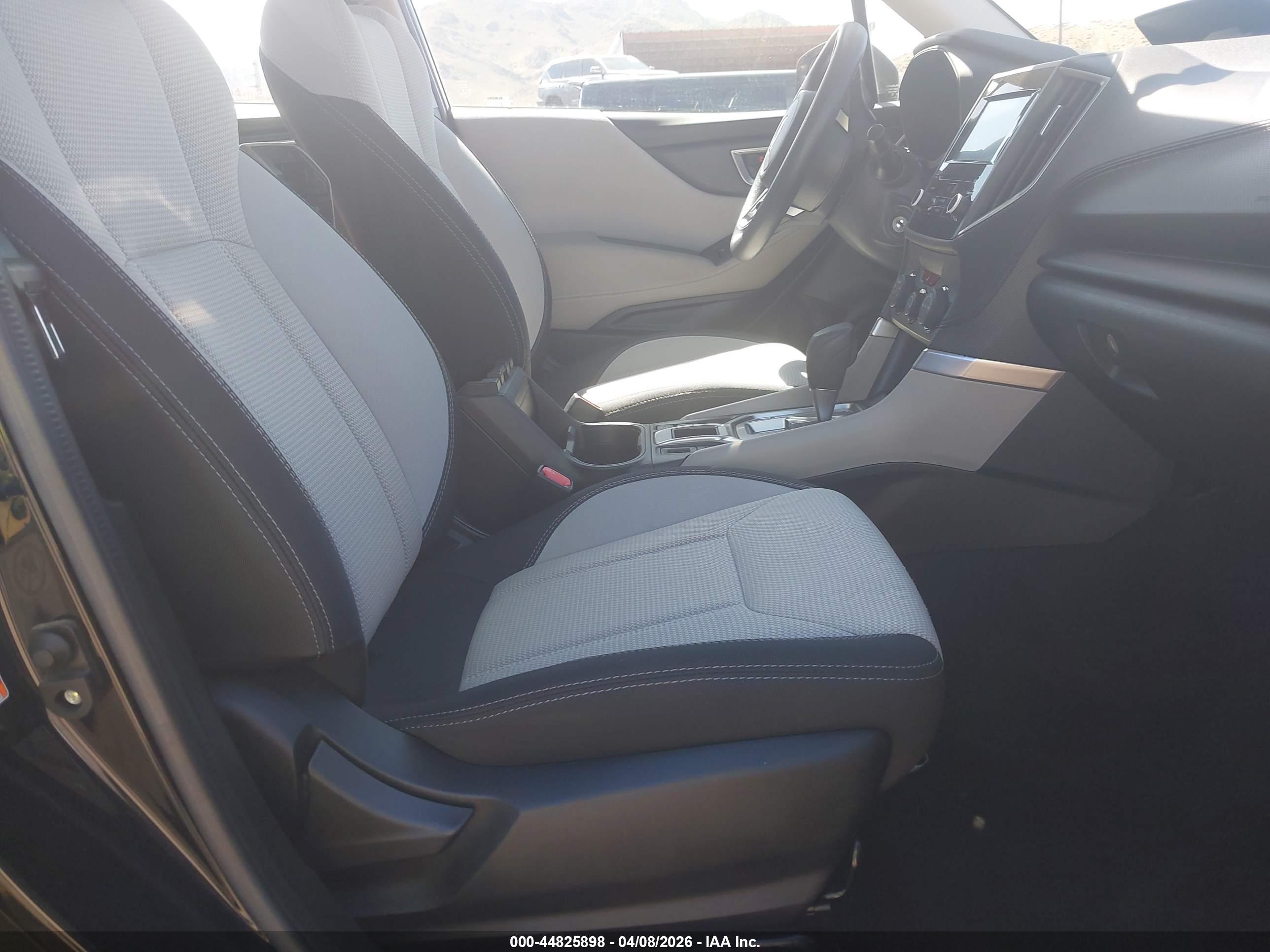 SUBARU FORESTER image 5