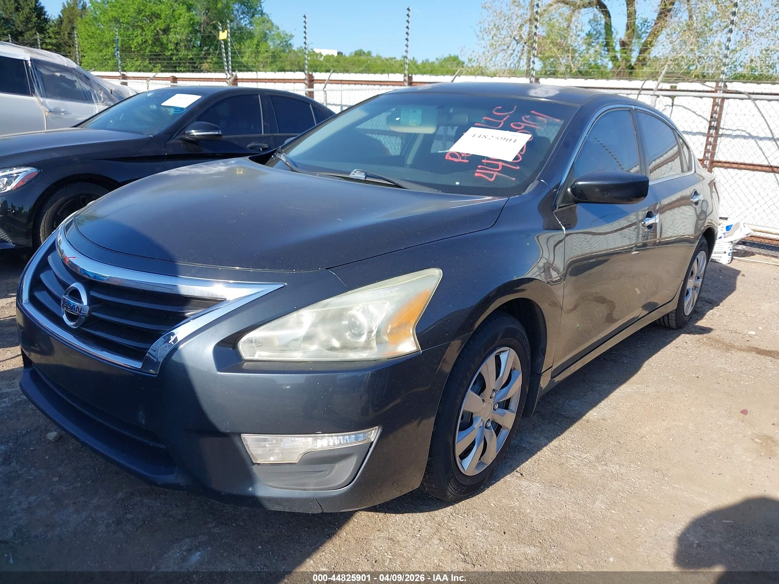 NISSAN ALTIMA image 2
