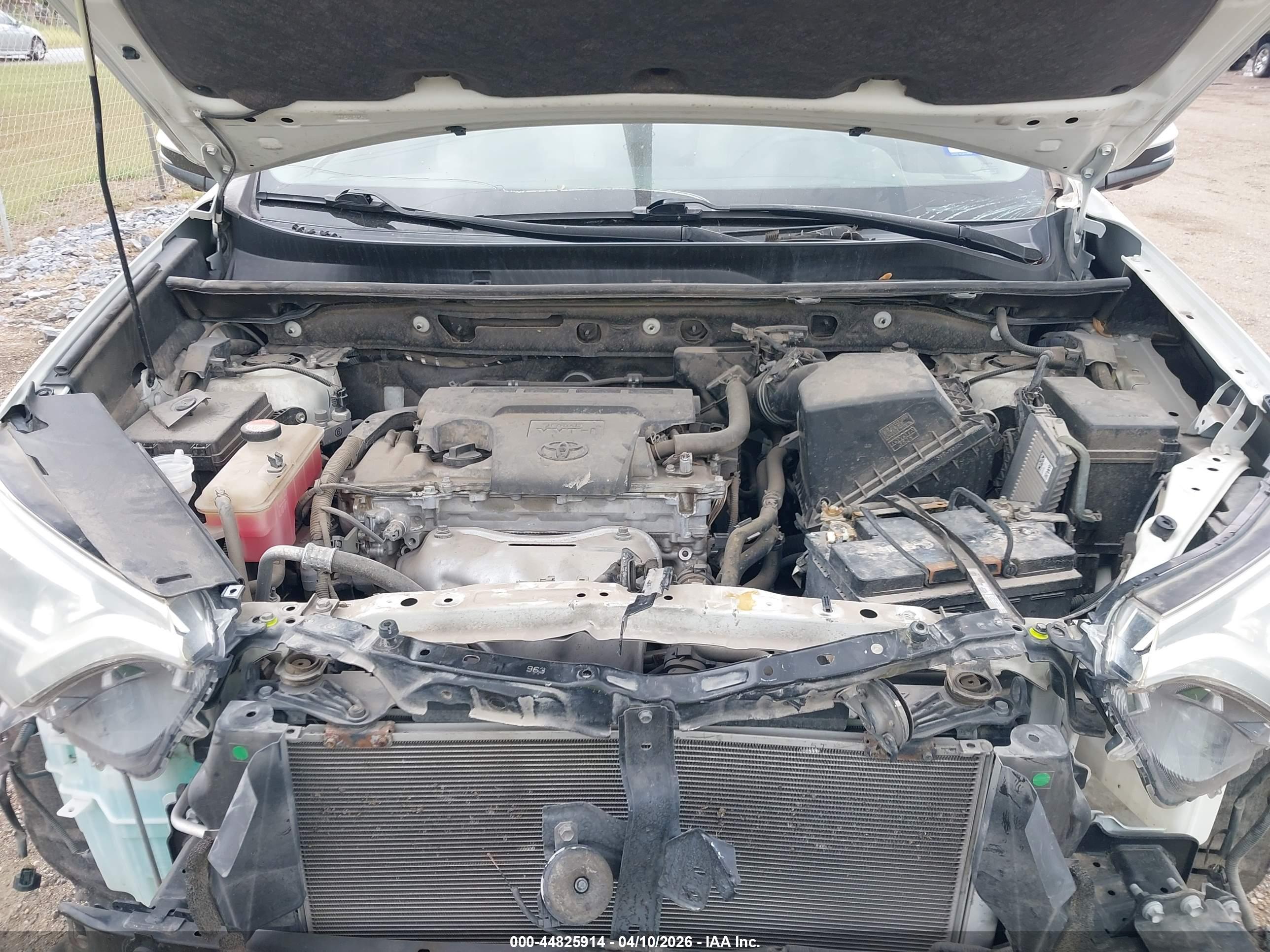 TOYOTA RAV4 image 10