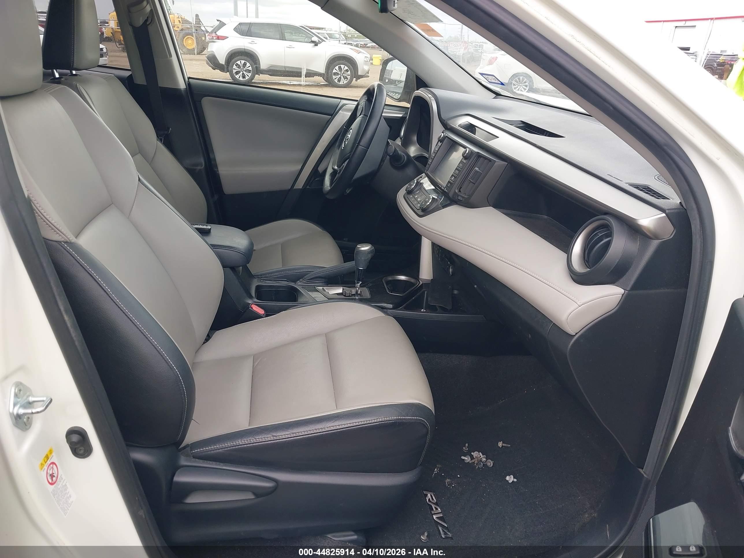 TOYOTA RAV4 image 5