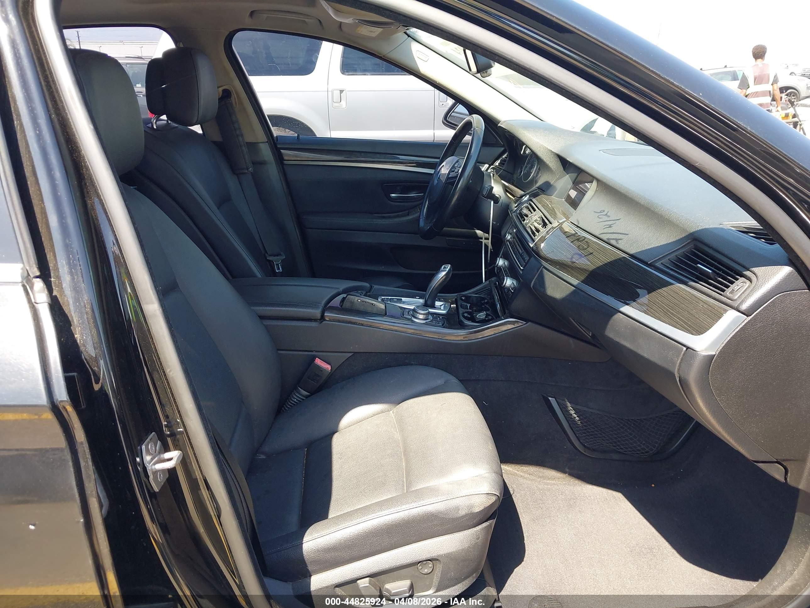 BMW 528I image 5