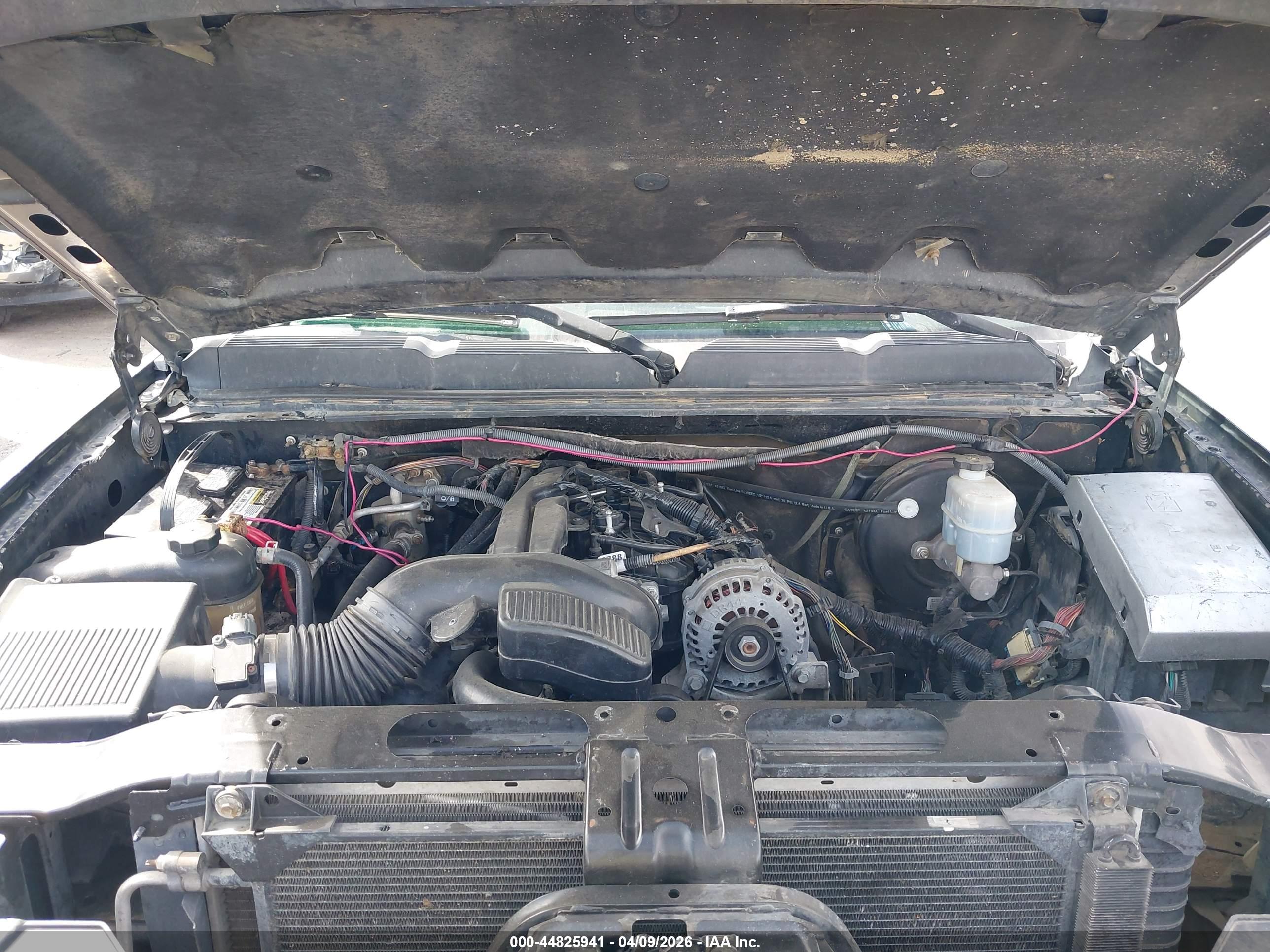CHEVROLET SILVERADO image 10
