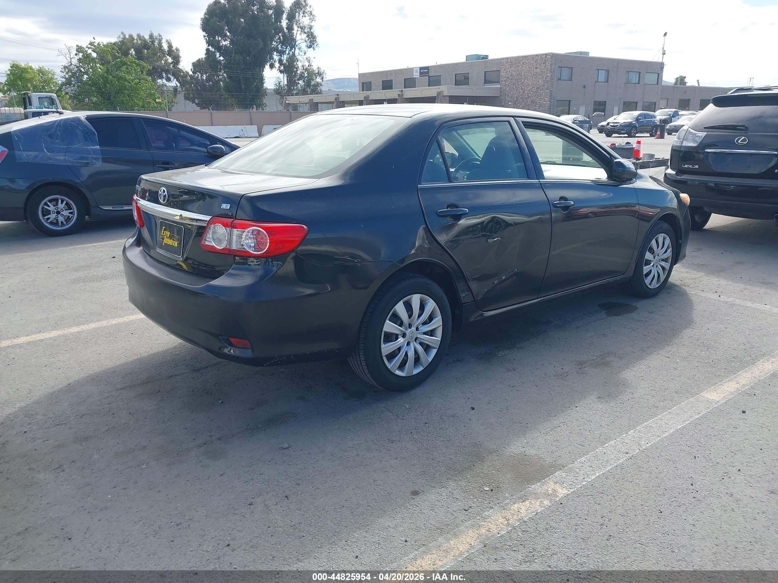 TOYOTA COROLLA image 4
