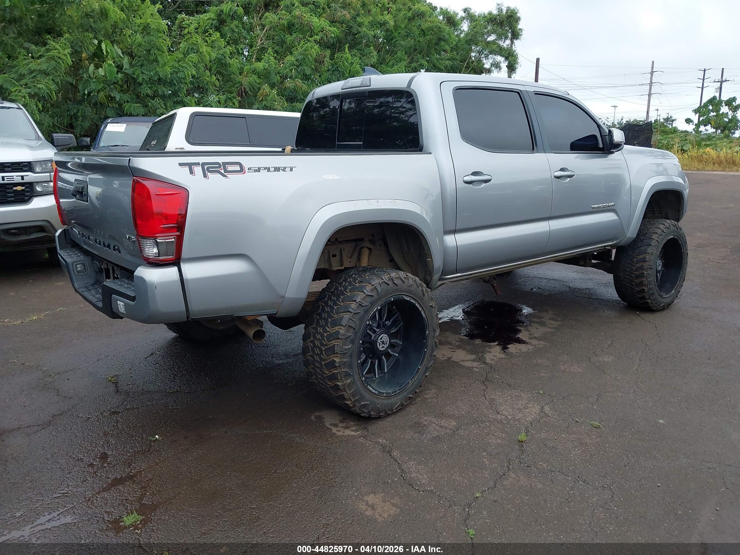 TOYOTA TACOMA image 4