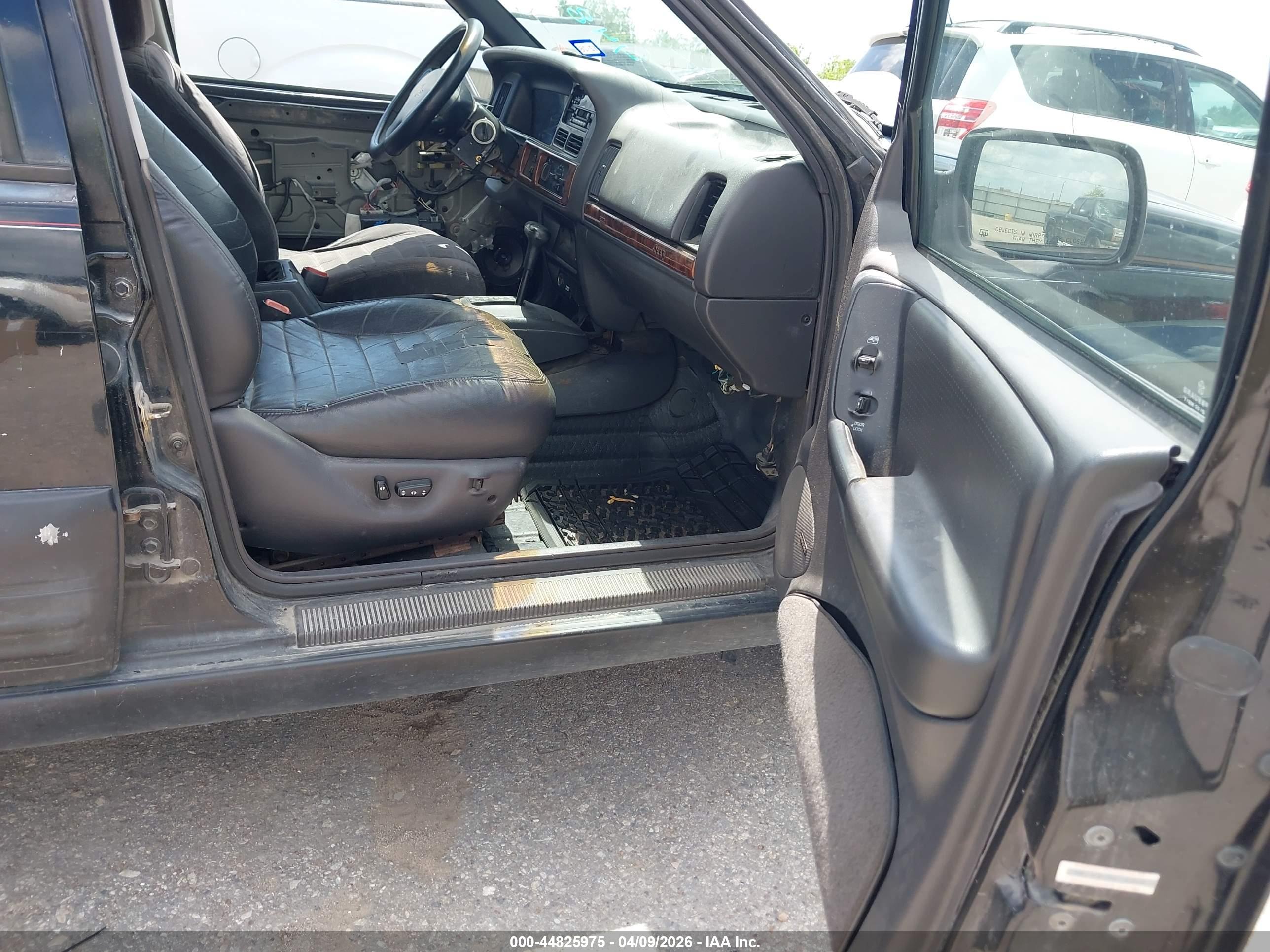 JEEP GRAND image 5