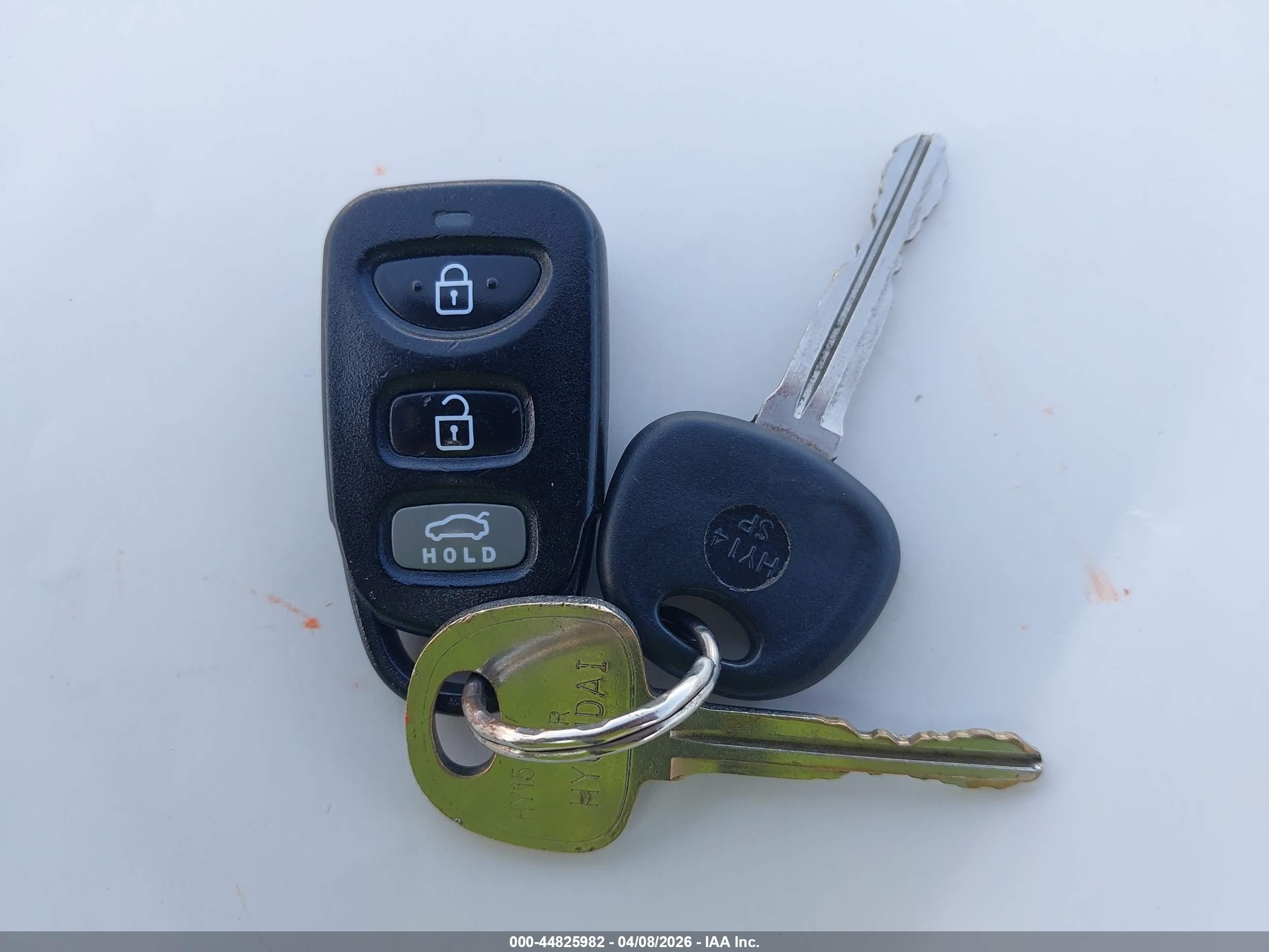 HYUNDAI ELANTRA image 11
