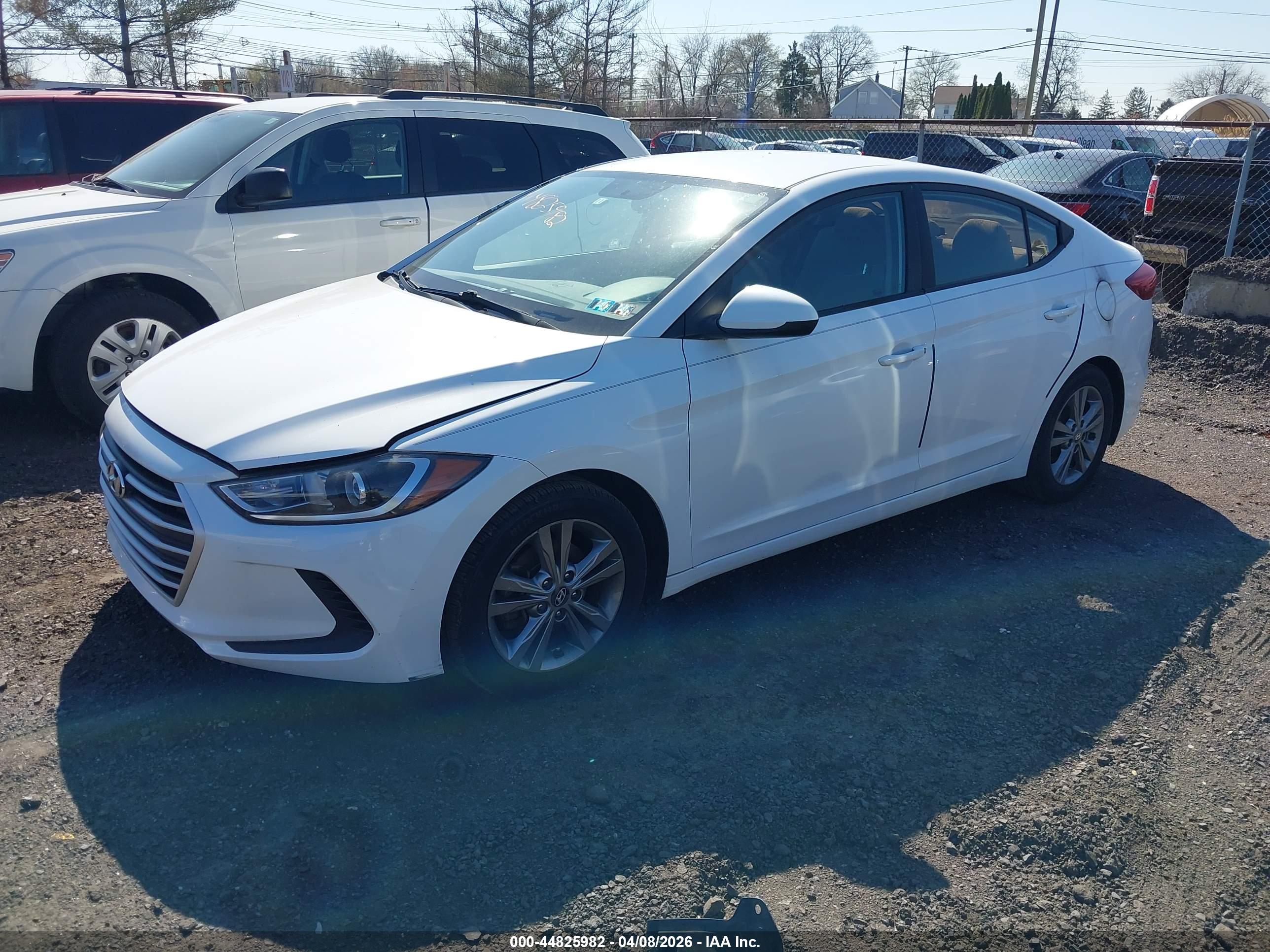 HYUNDAI ELANTRA image 2