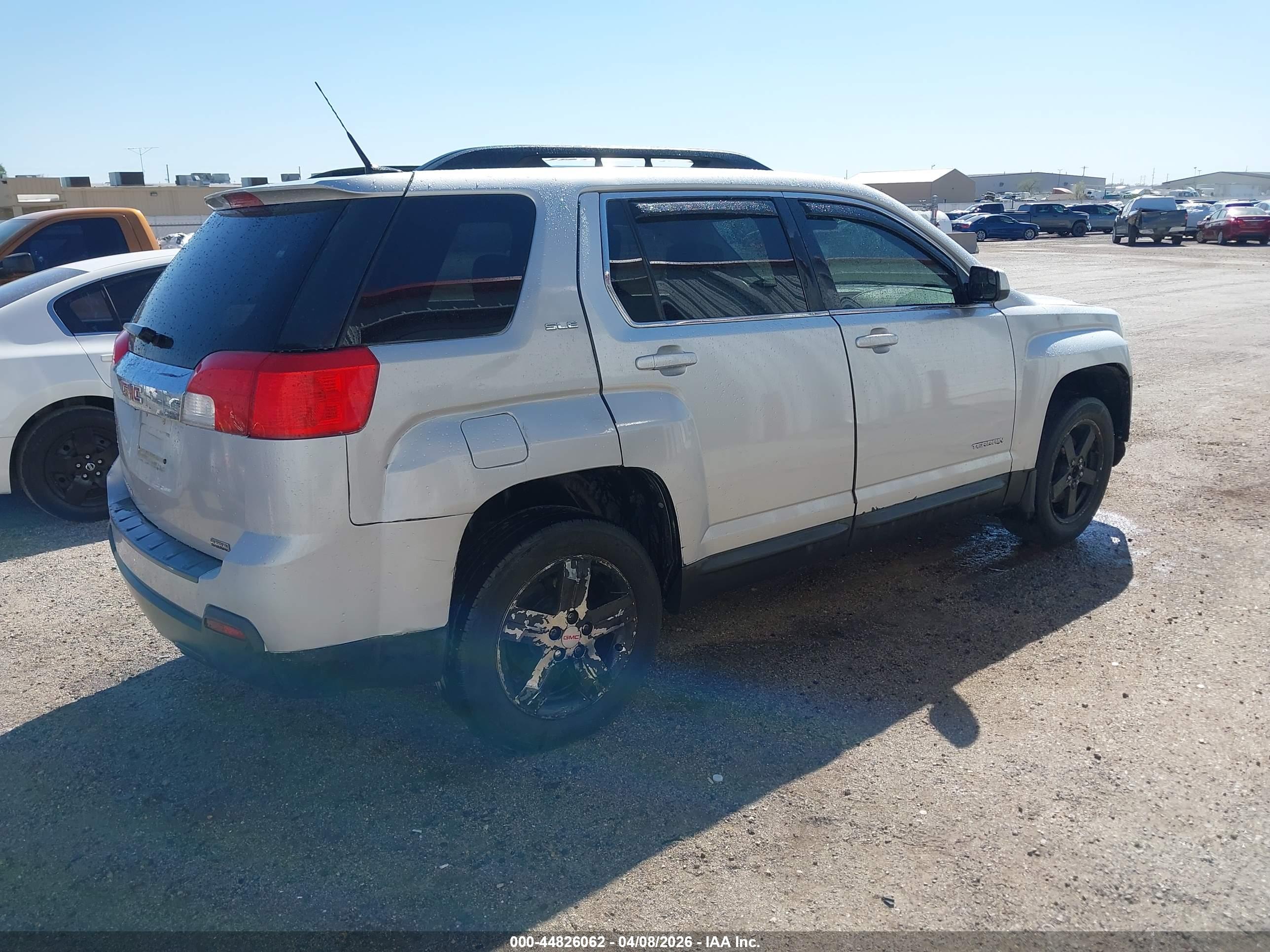 GMC TERRAIN image 4