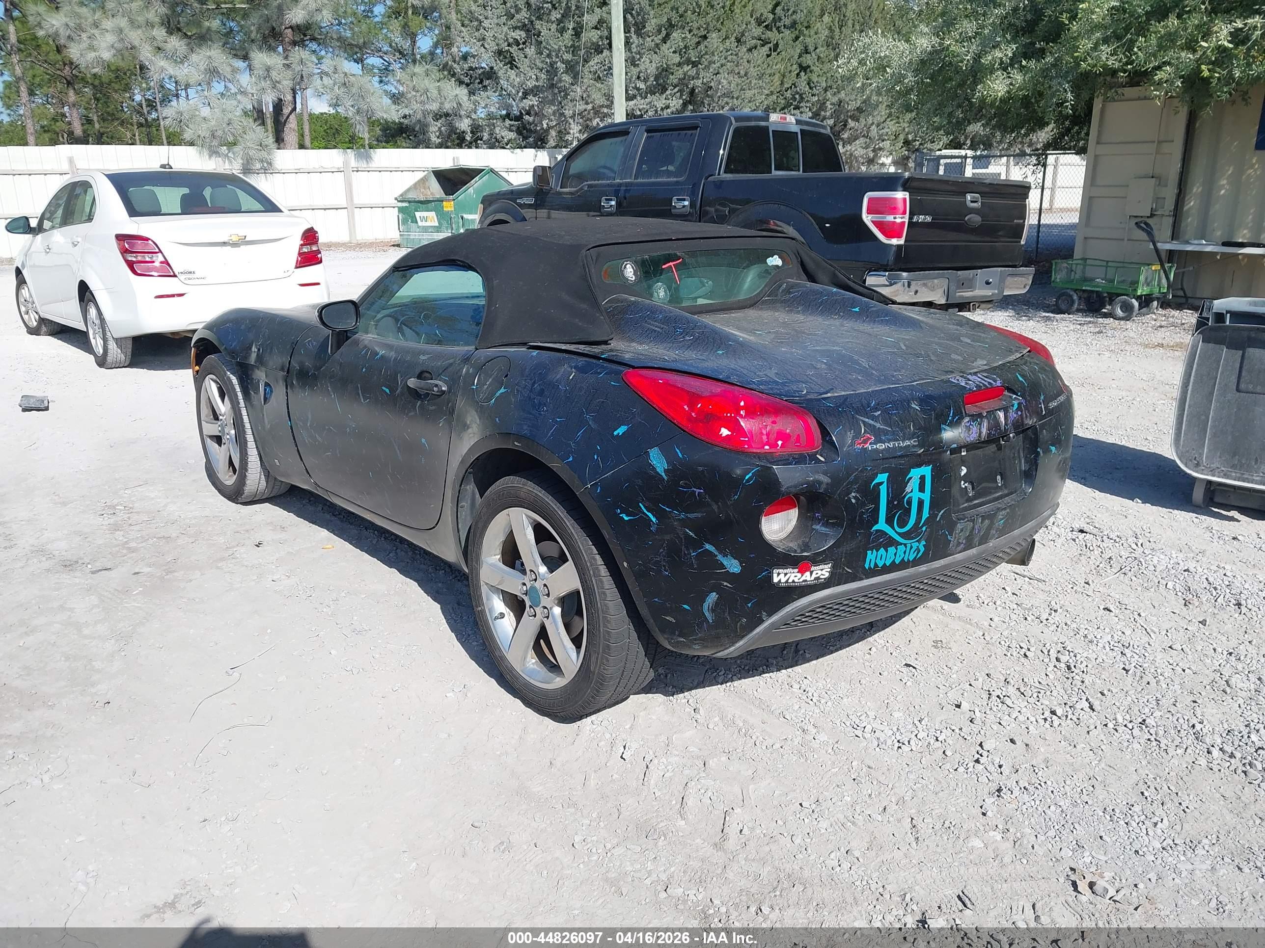 PONTIAC SOLSTICE image 3