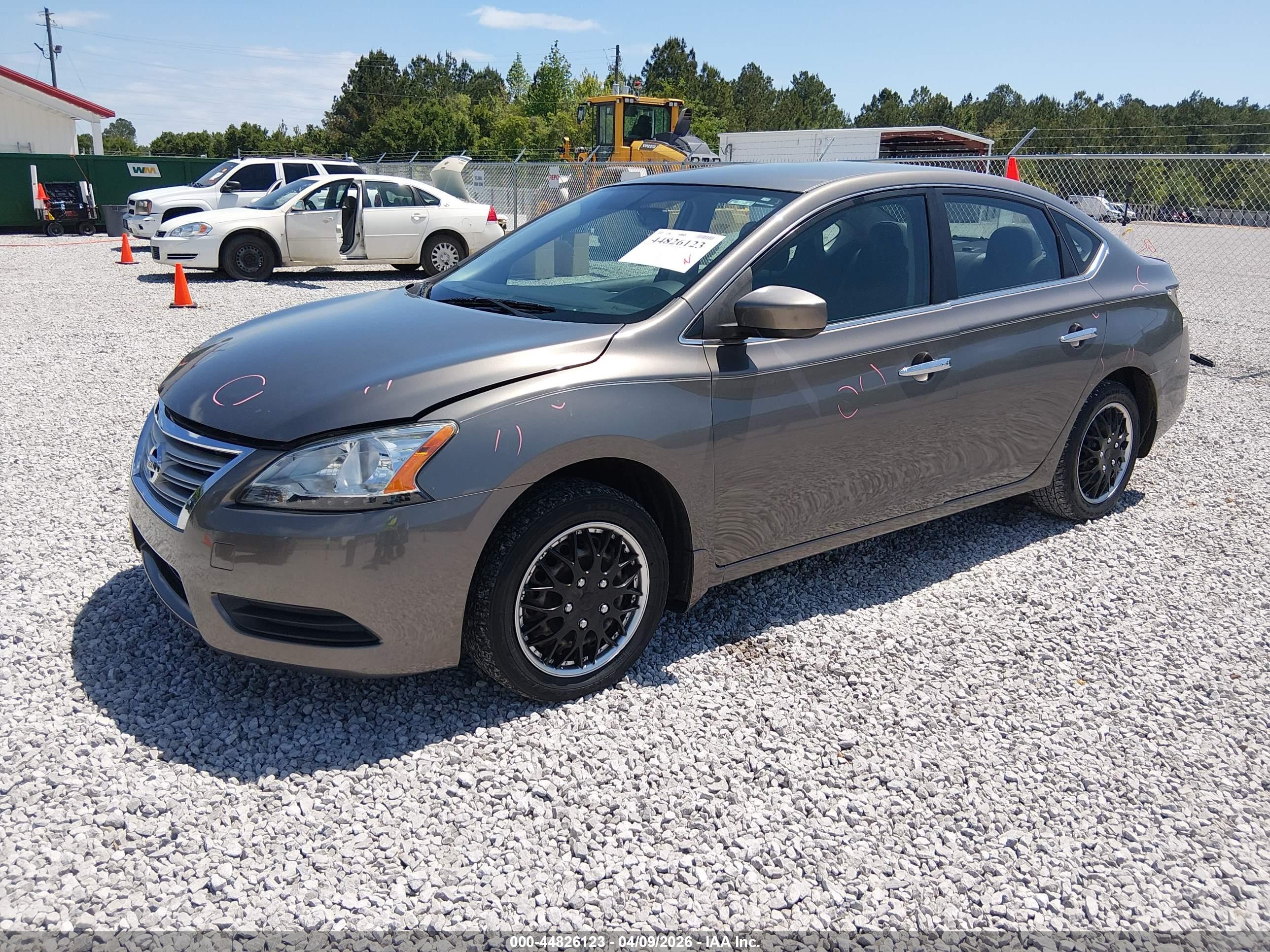 NISSAN SENTRA image 2