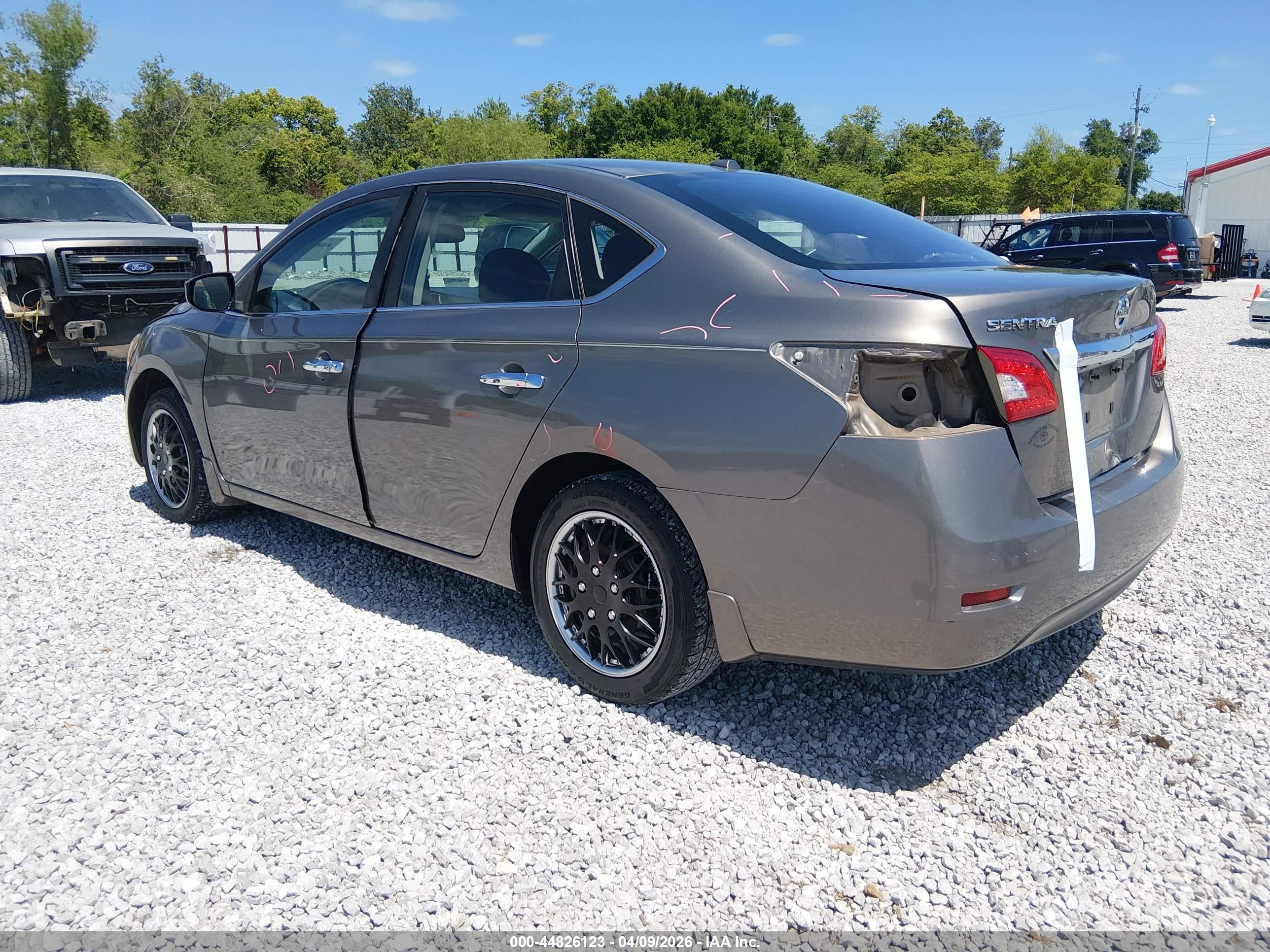 NISSAN SENTRA image 3