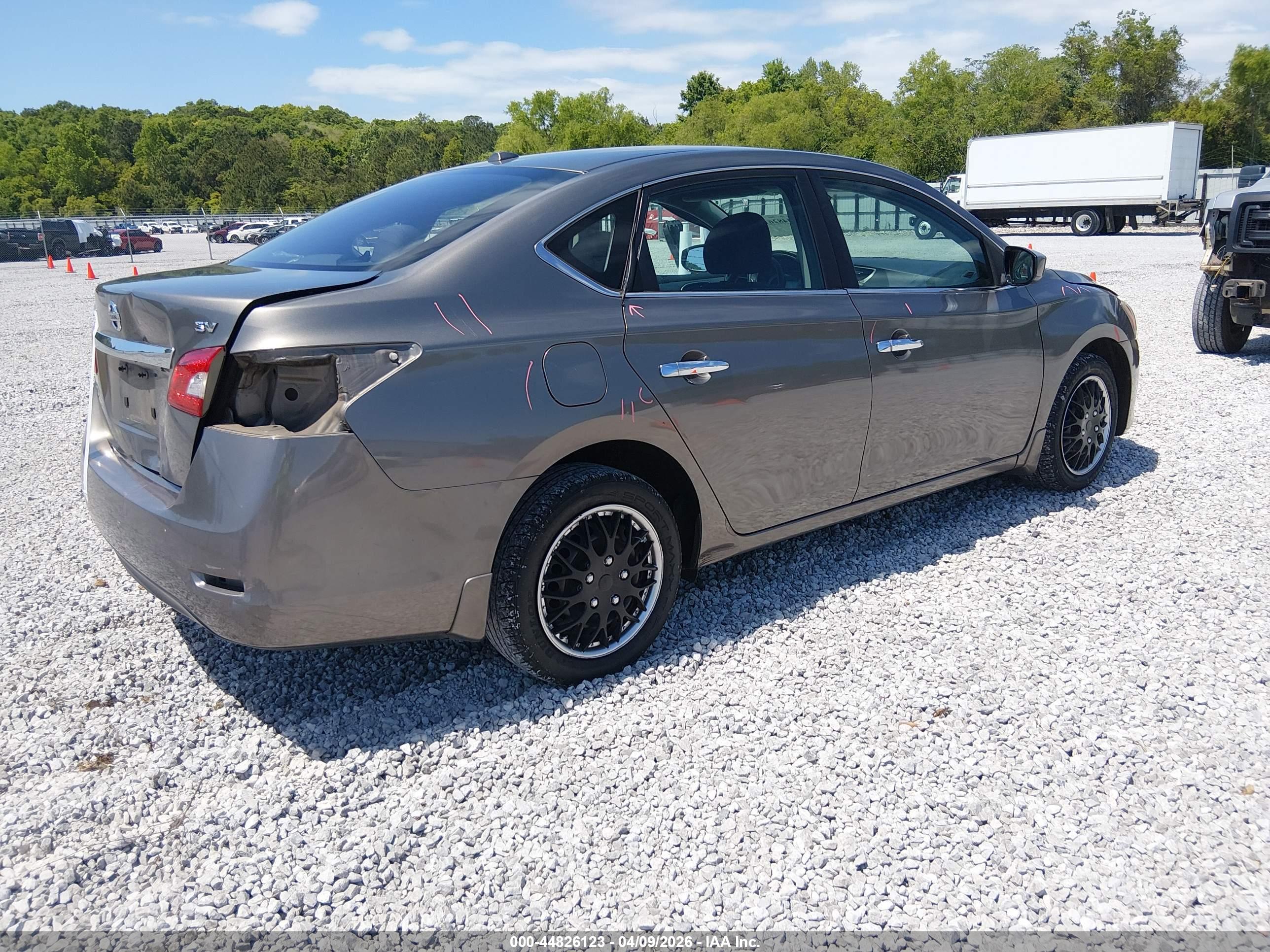 NISSAN SENTRA image 4