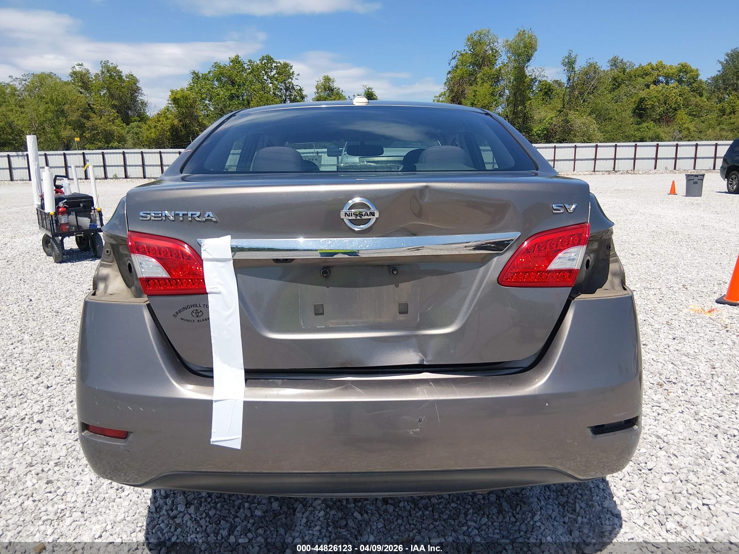 NISSAN SENTRA image 6