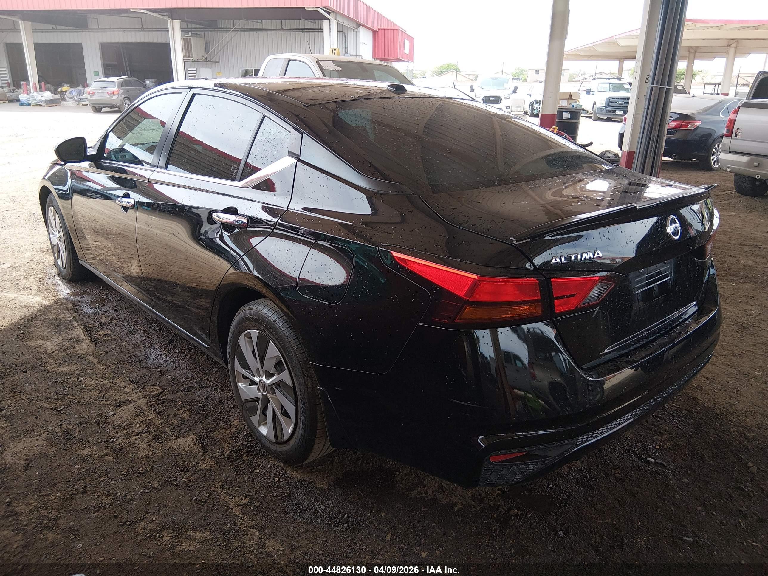 NISSAN ALTIMA image 3