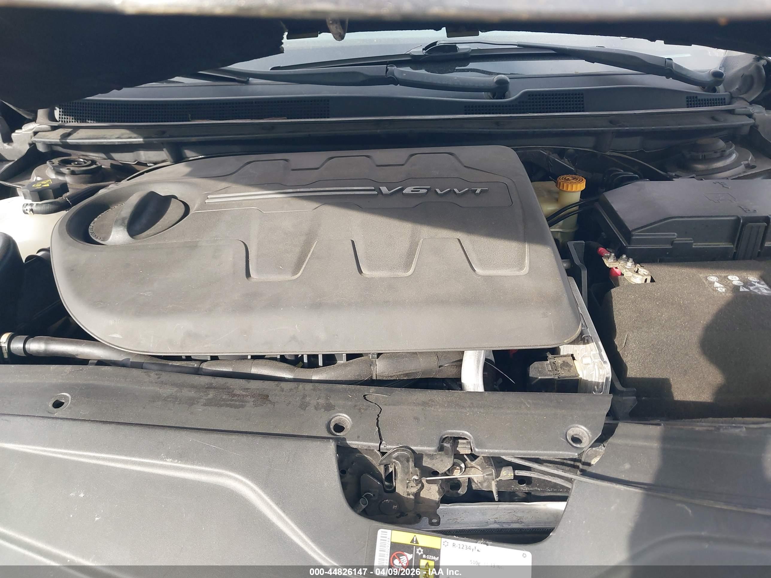 CHRYSLER 200 image 10