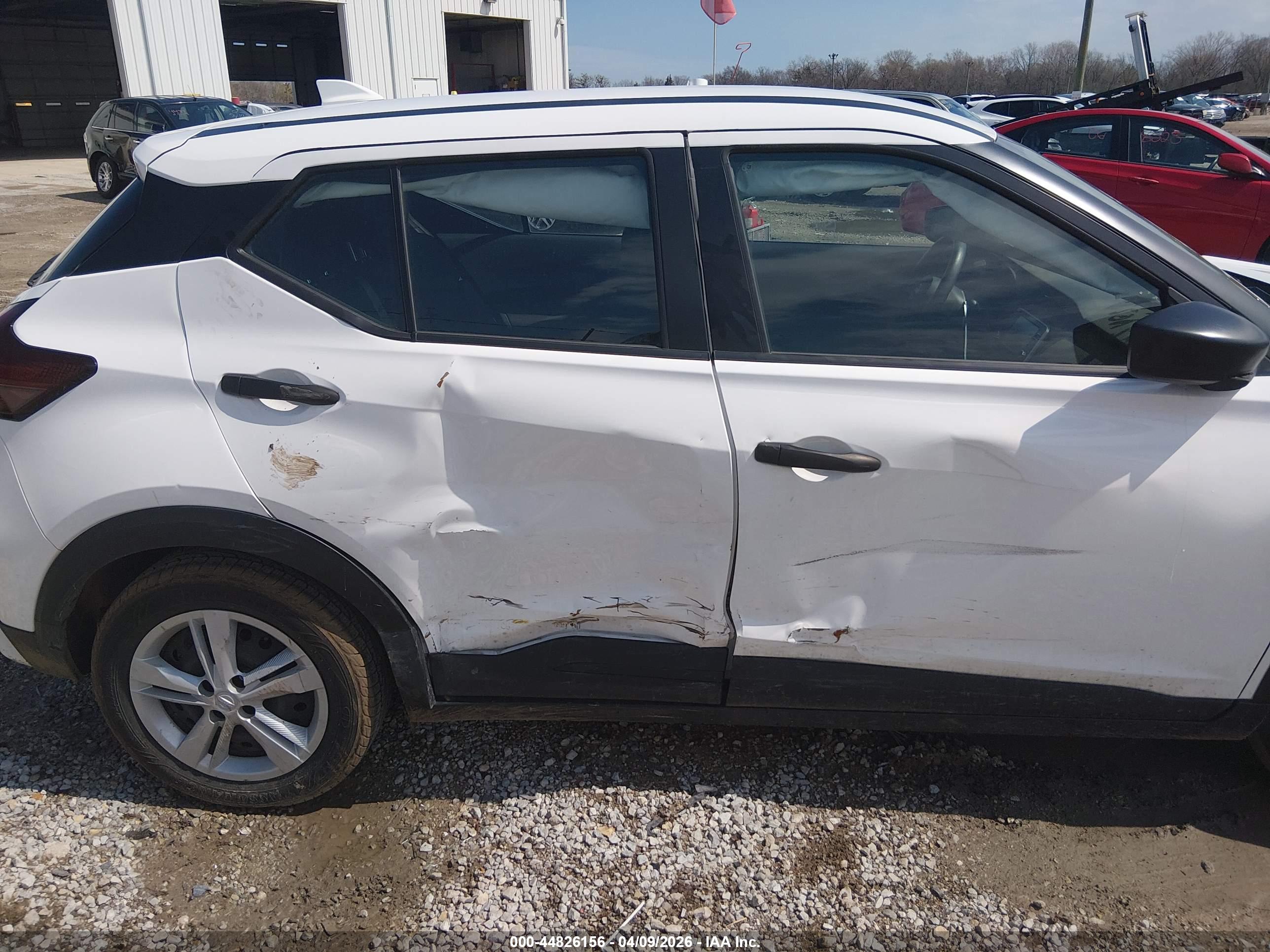 NISSAN KICKS image 6