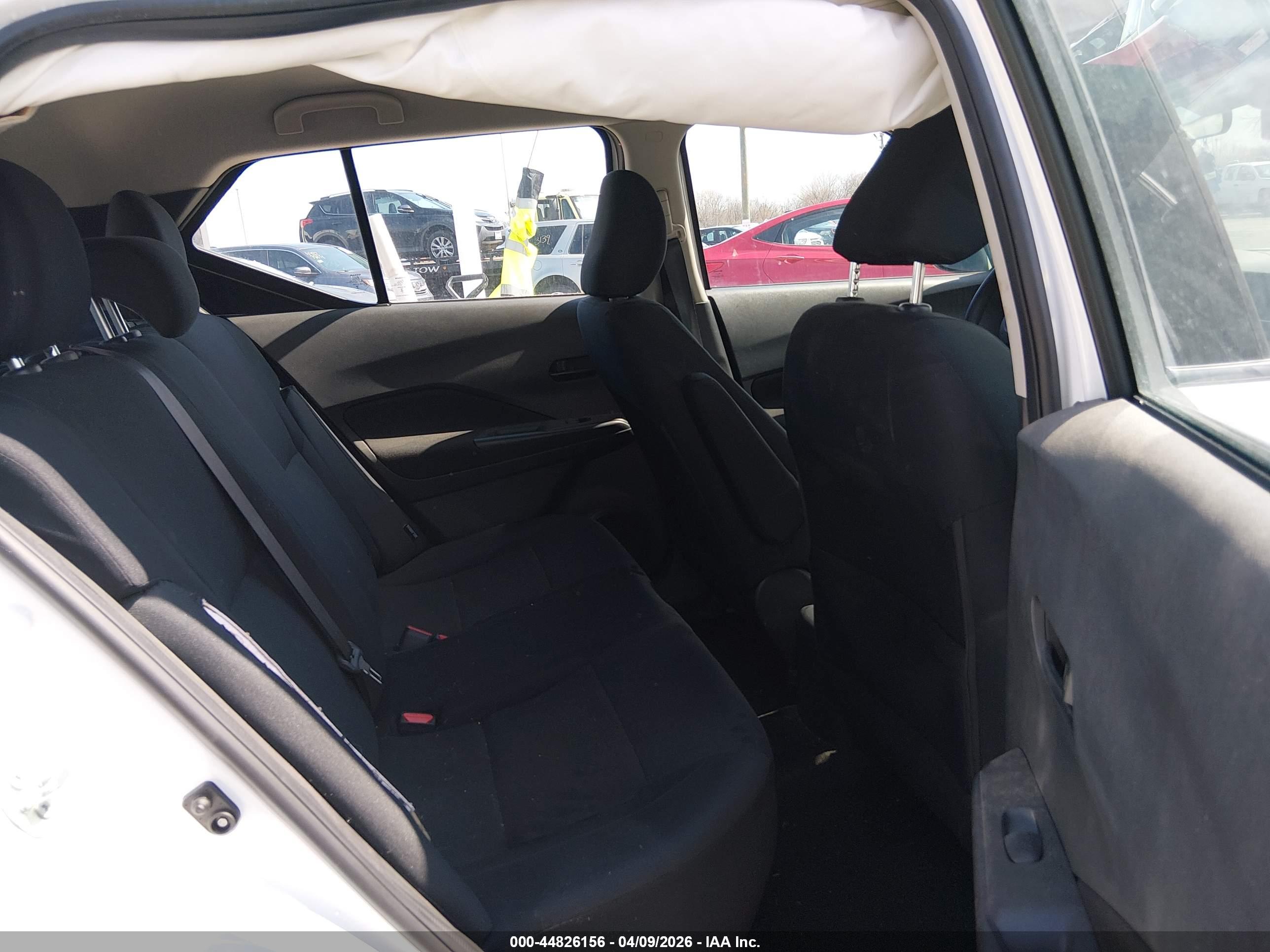 NISSAN KICKS image 8
