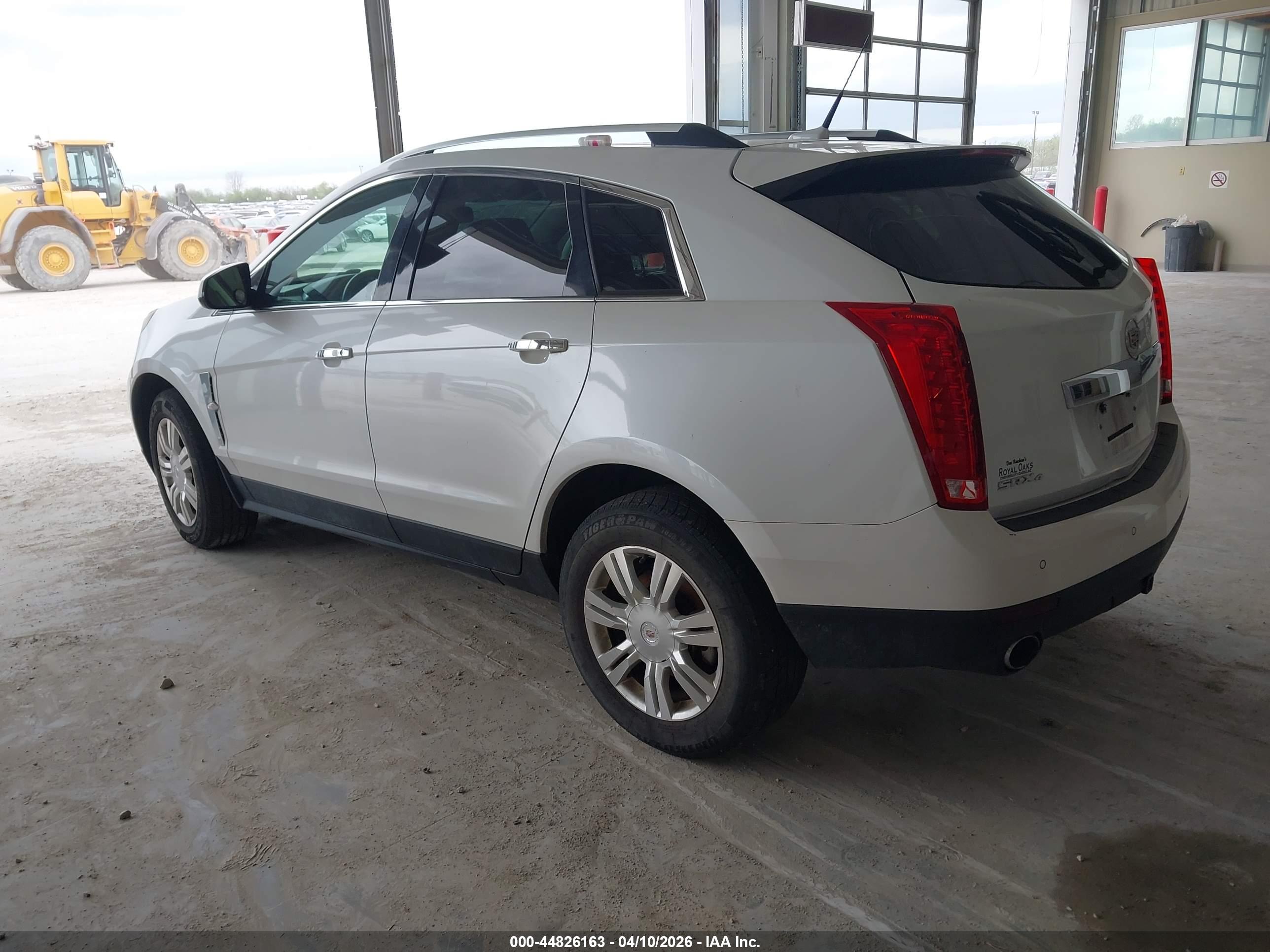 CADILLAC SRX image 3