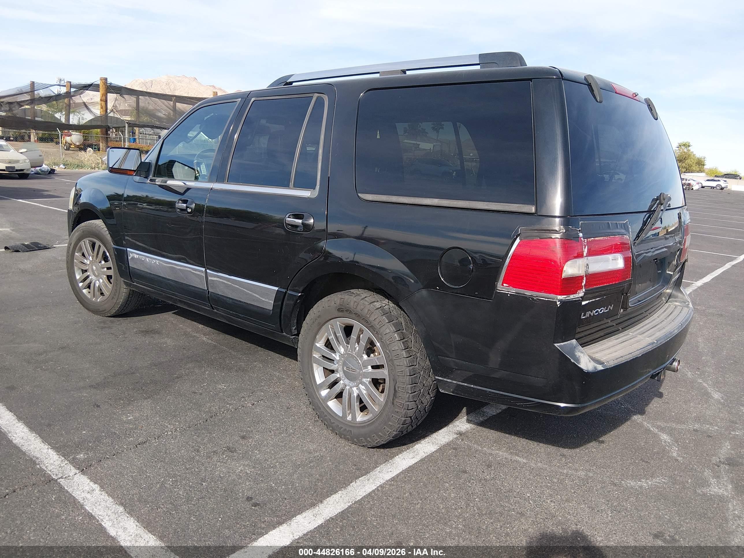 LINCOLN NAVIGATOR image 3