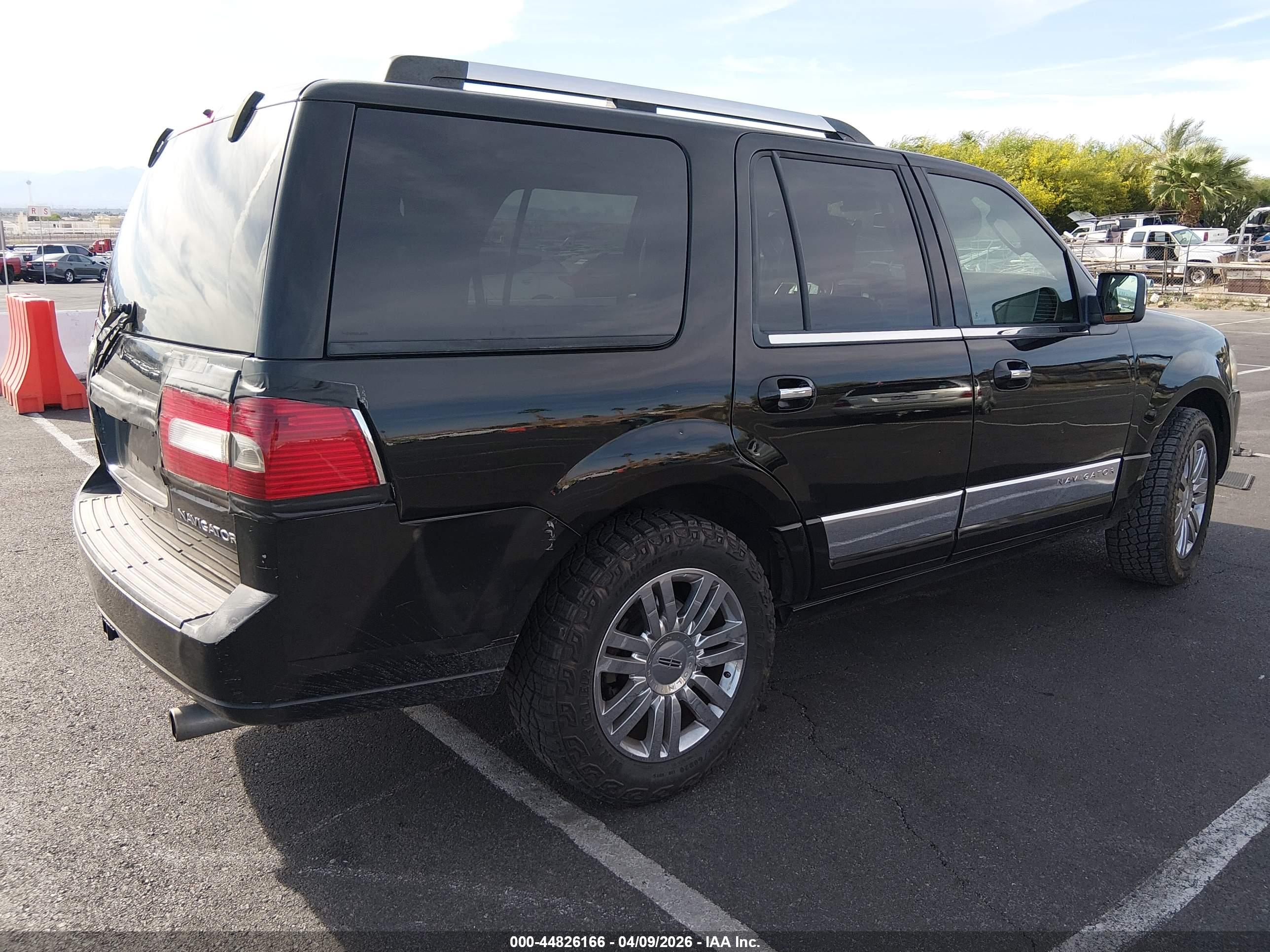 LINCOLN NAVIGATOR image 4