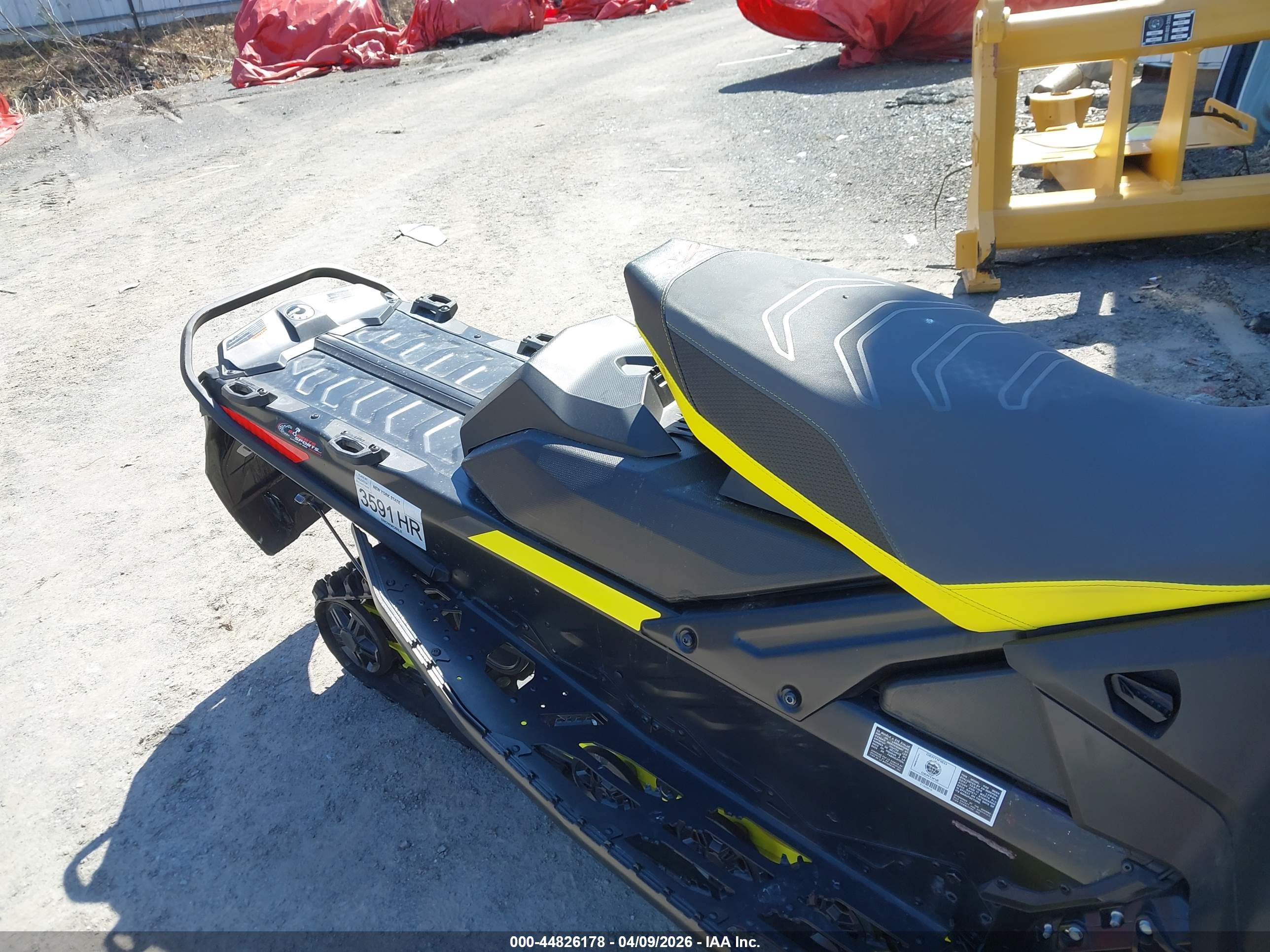 SKI-DOO RENEGADE image 8