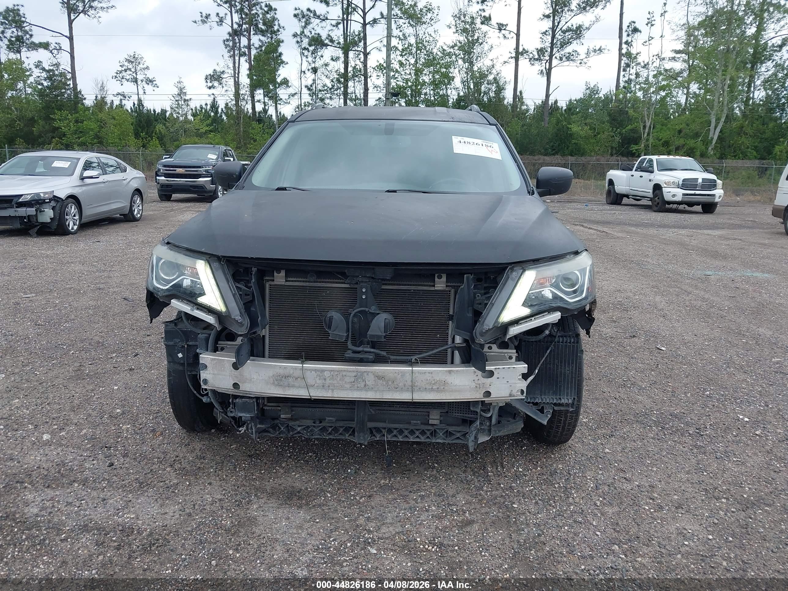 NISSAN PATHFINDER image 6