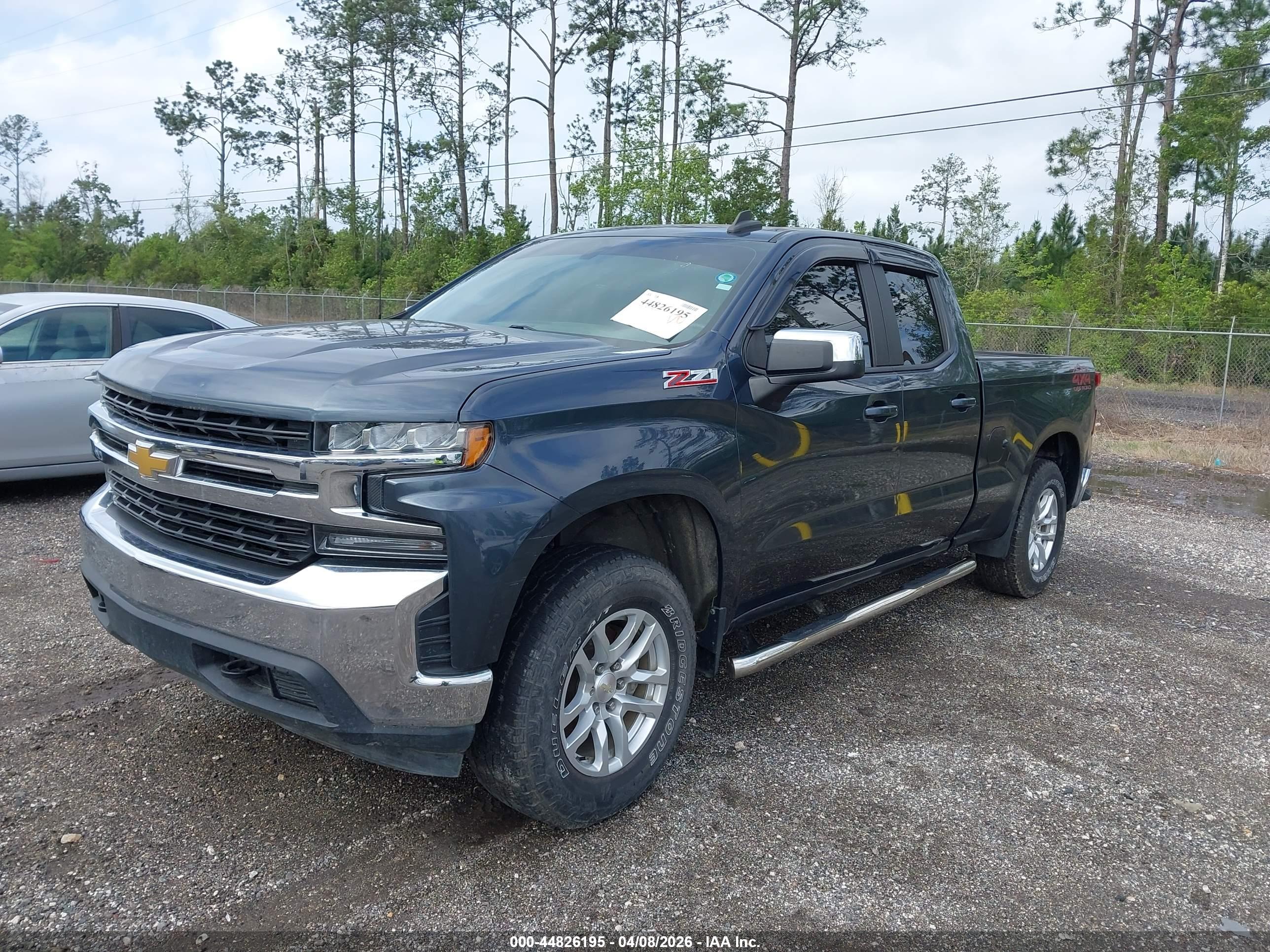 CHEVROLET SILVERADO image 2