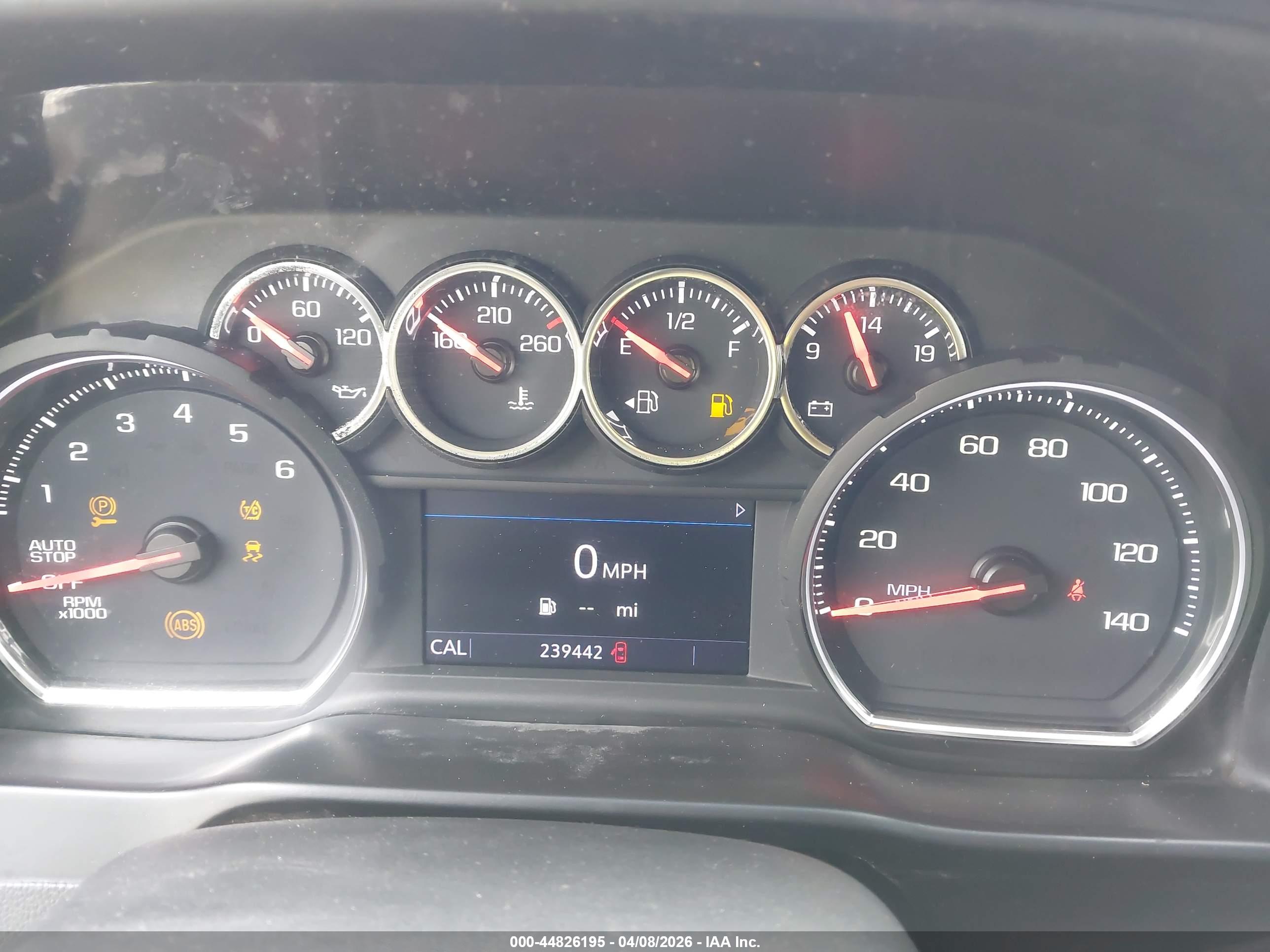 CHEVROLET SILVERADO image 7