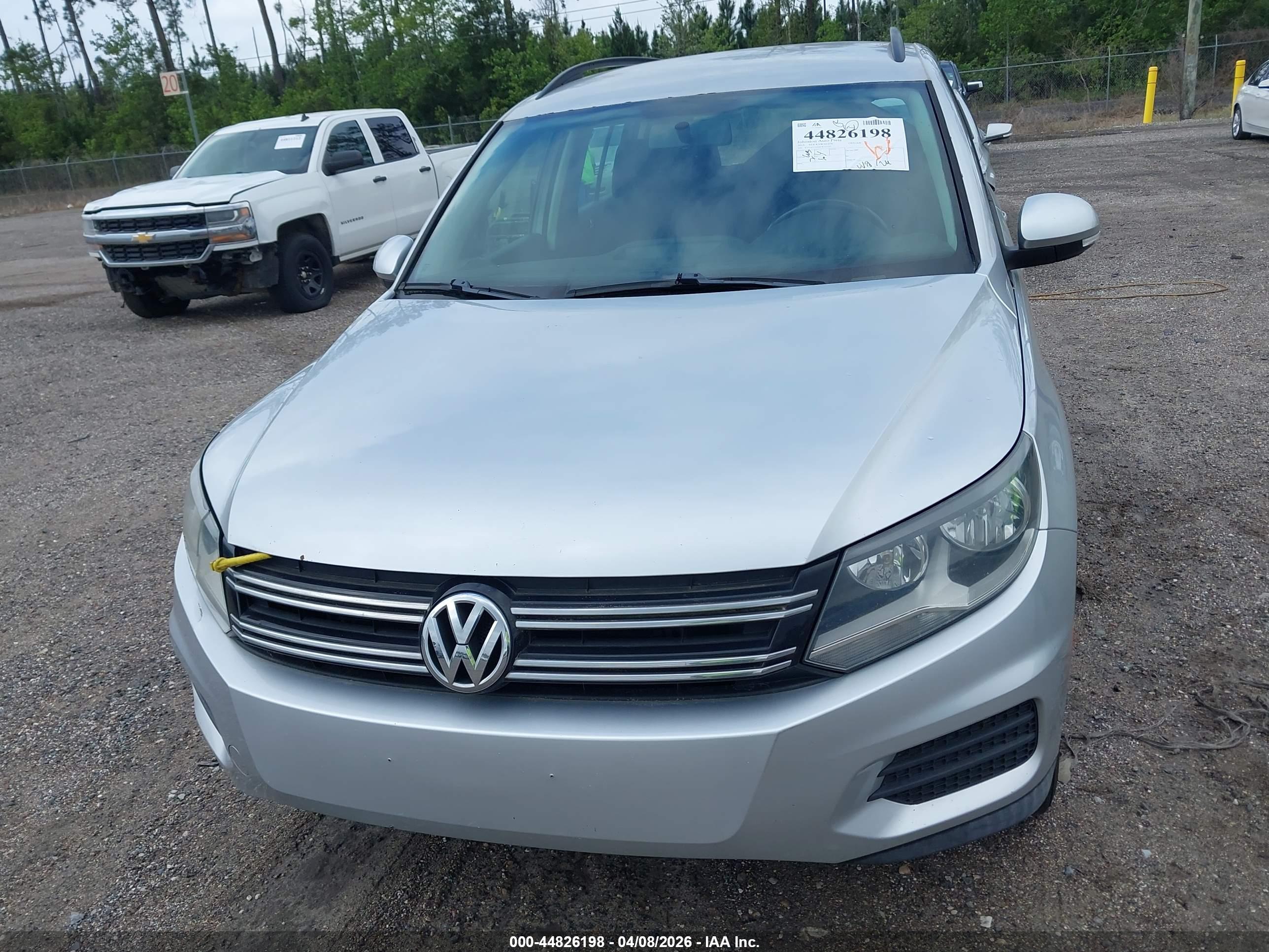 VOLKSWAGEN TIGUAN image 6