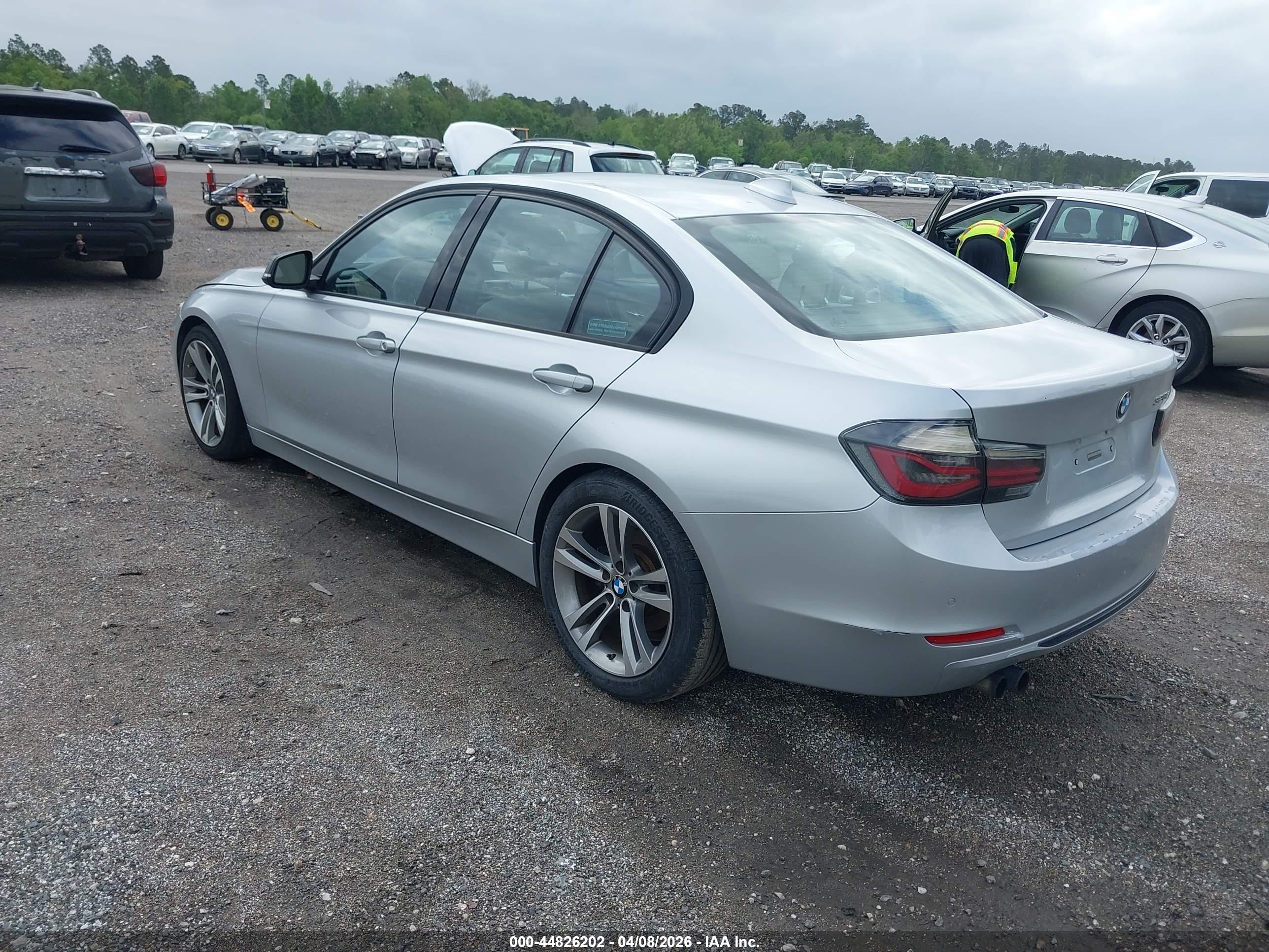 BMW 328I image 3