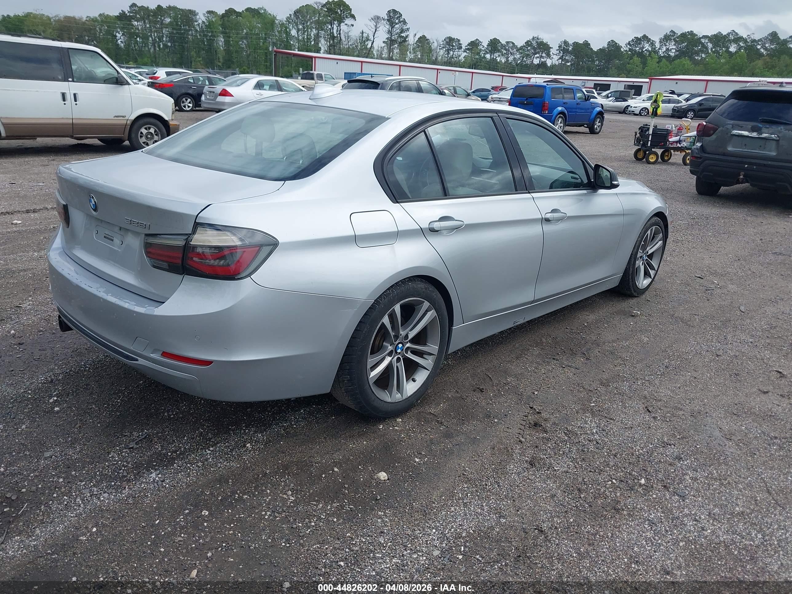 BMW 328I image 4
