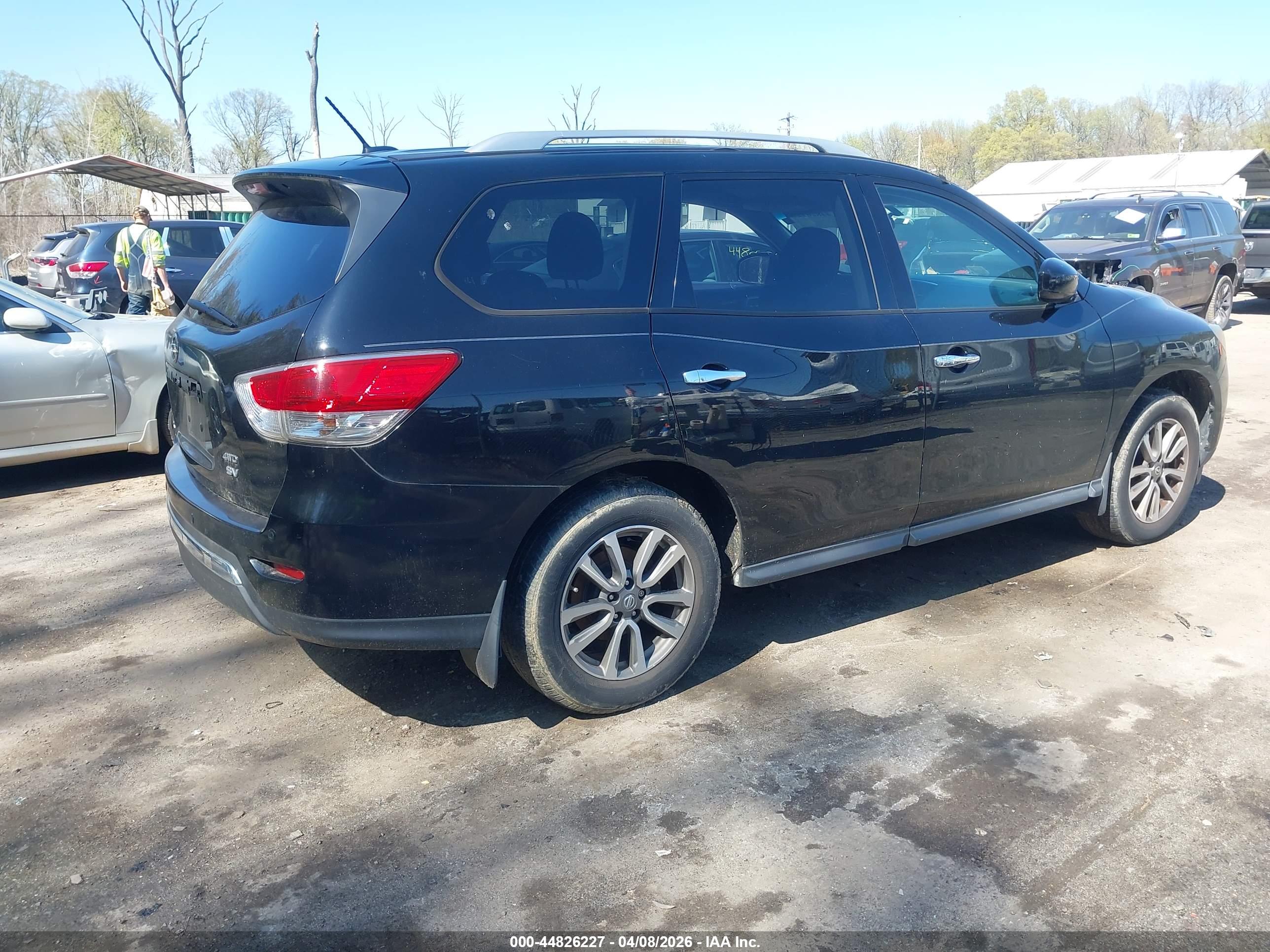 NISSAN PATHFINDER image 4