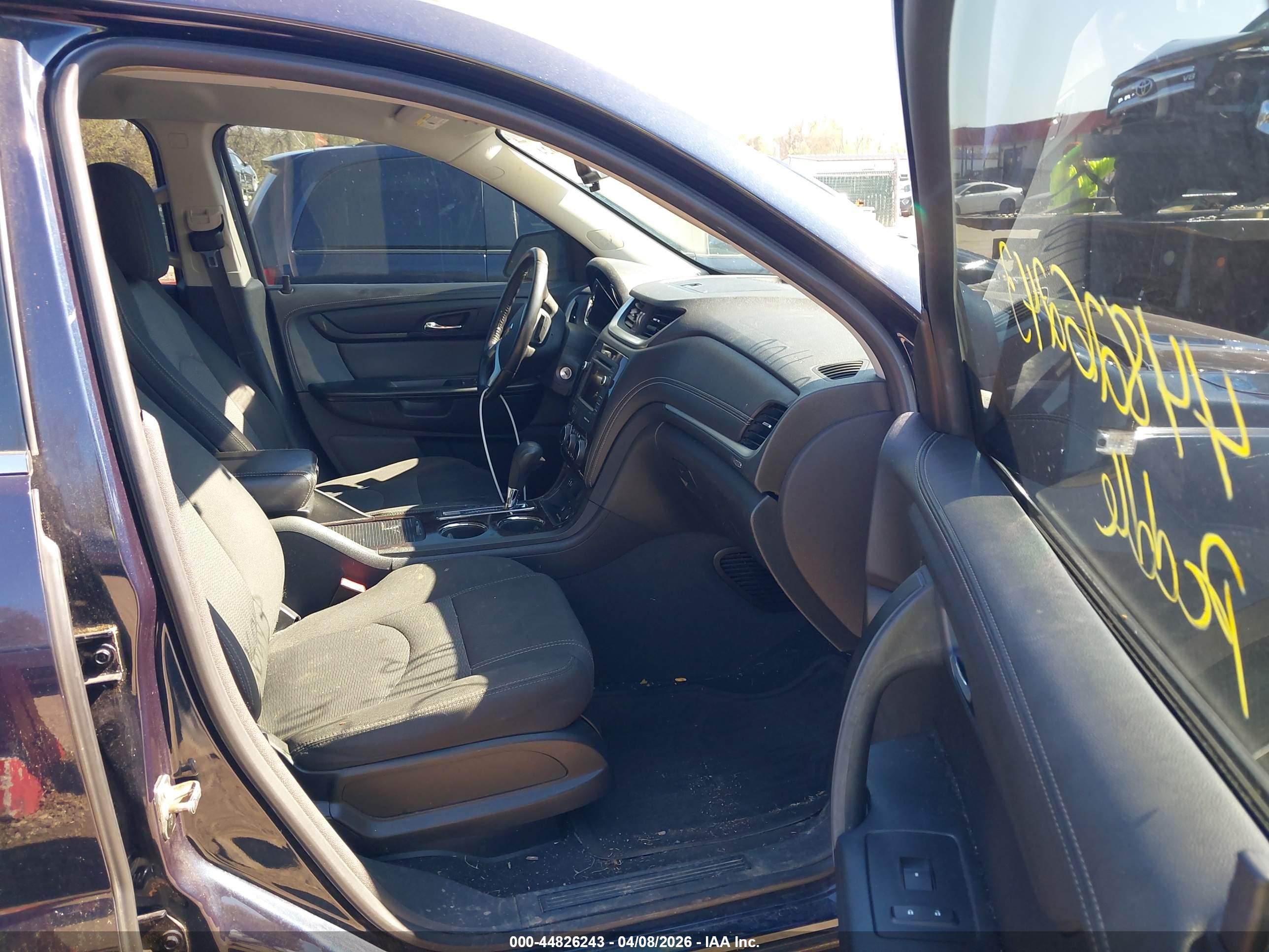 CHEVROLET TRAVERSE image 5