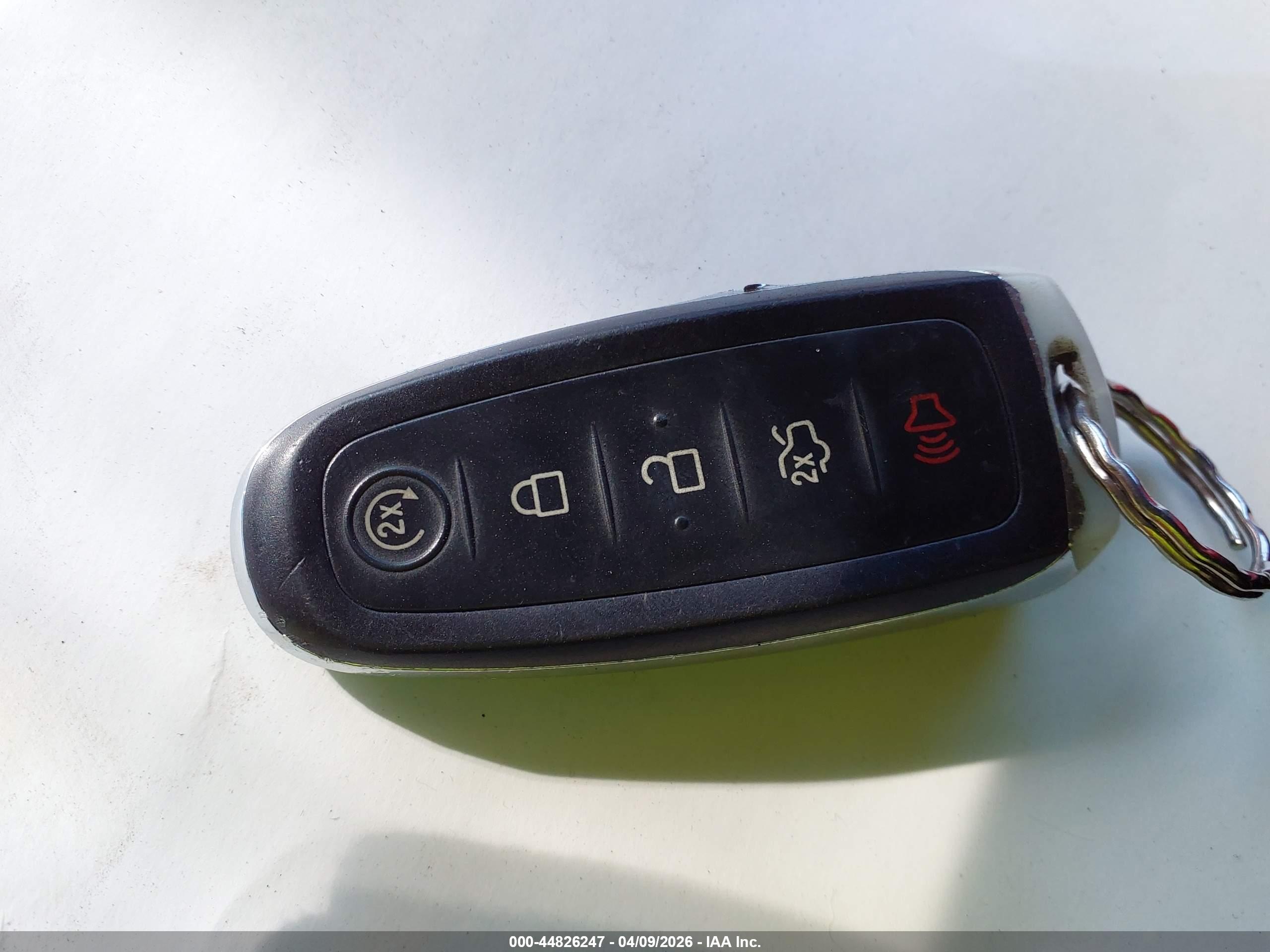 LINCOLN MKS image 11