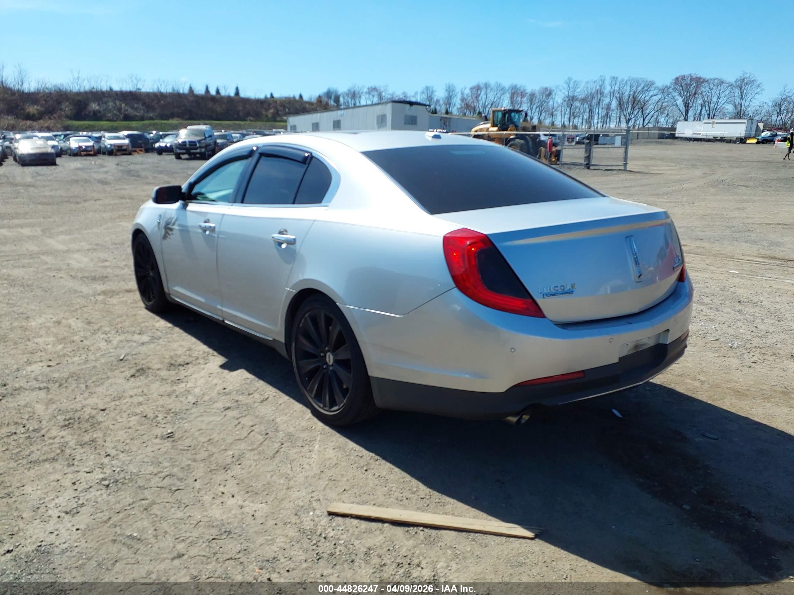 LINCOLN MKS image 3