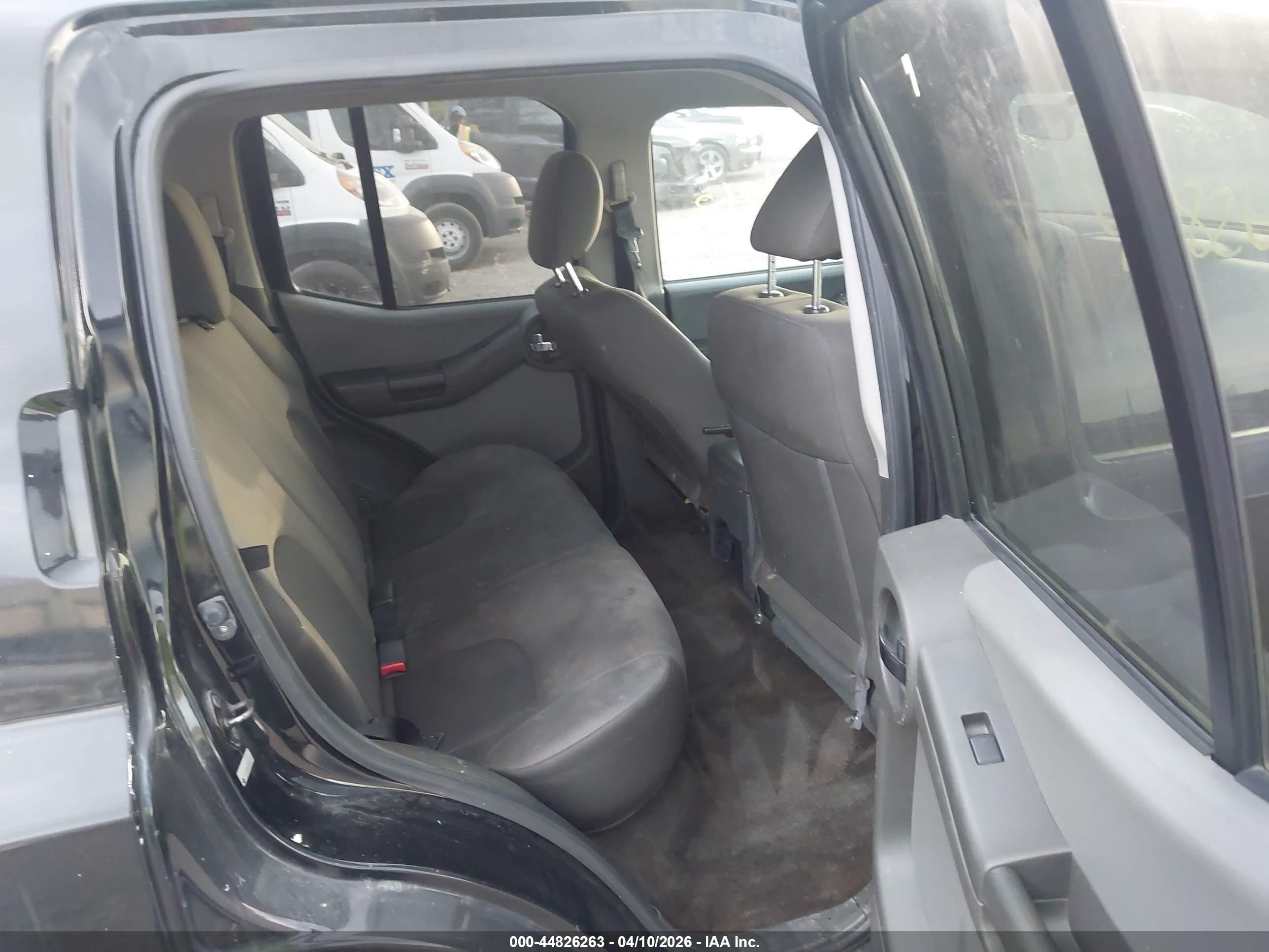 NISSAN XTERRA image 8