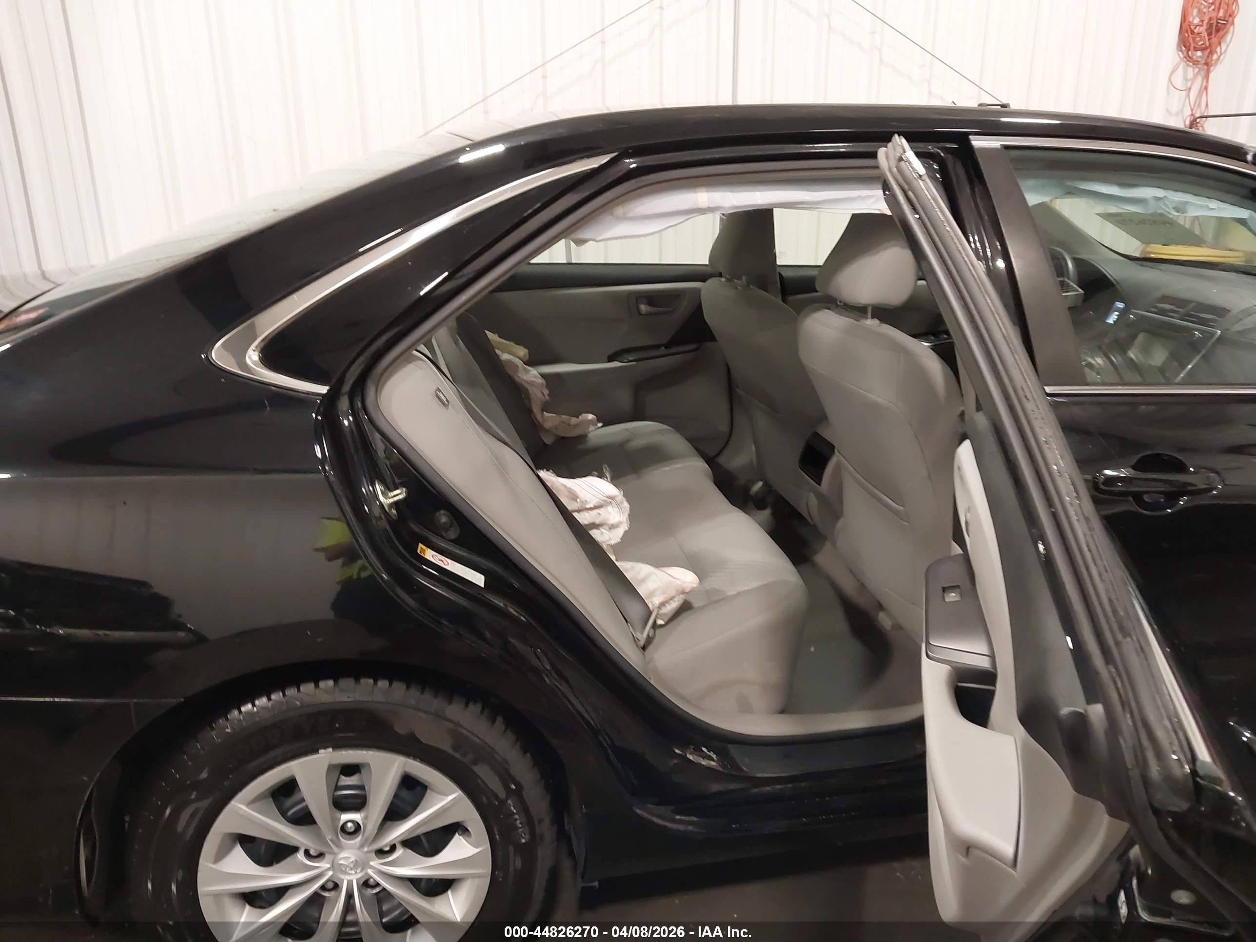 TOYOTA CAMRY image 8