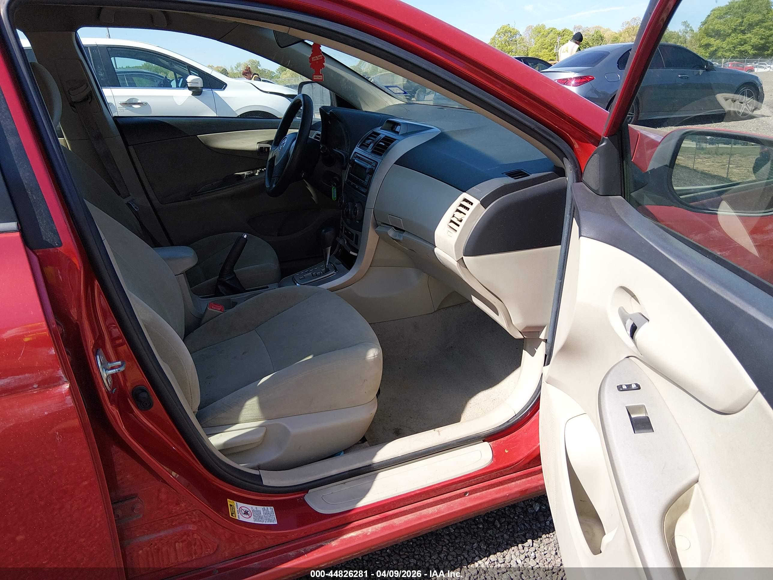 TOYOTA COROLLA image 5