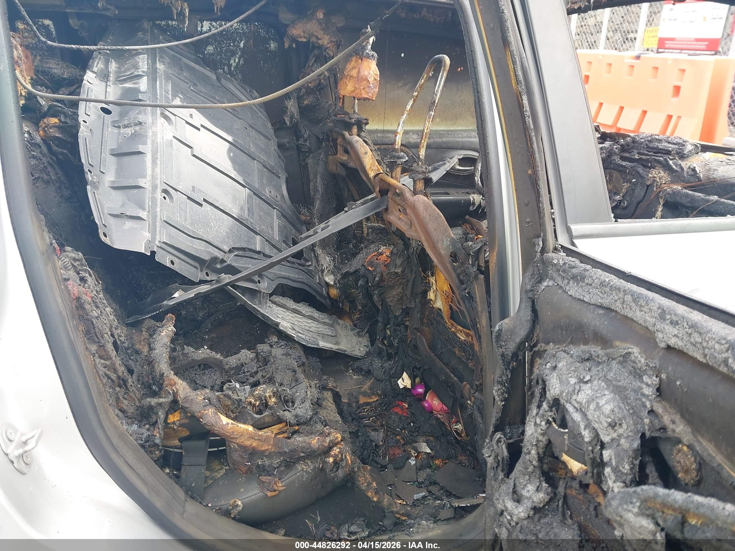 JEEP RENEGADE image 8