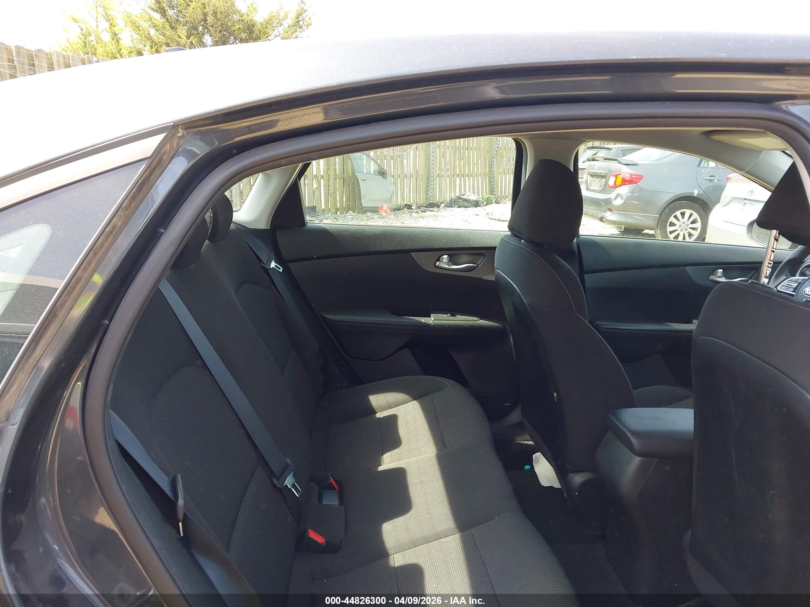 KIA FORTE image 8