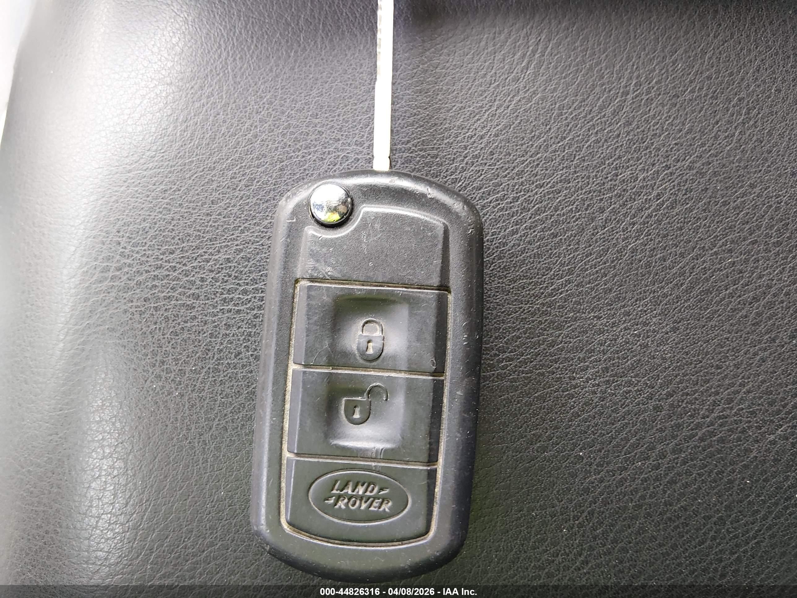 LAND ROVER image 11