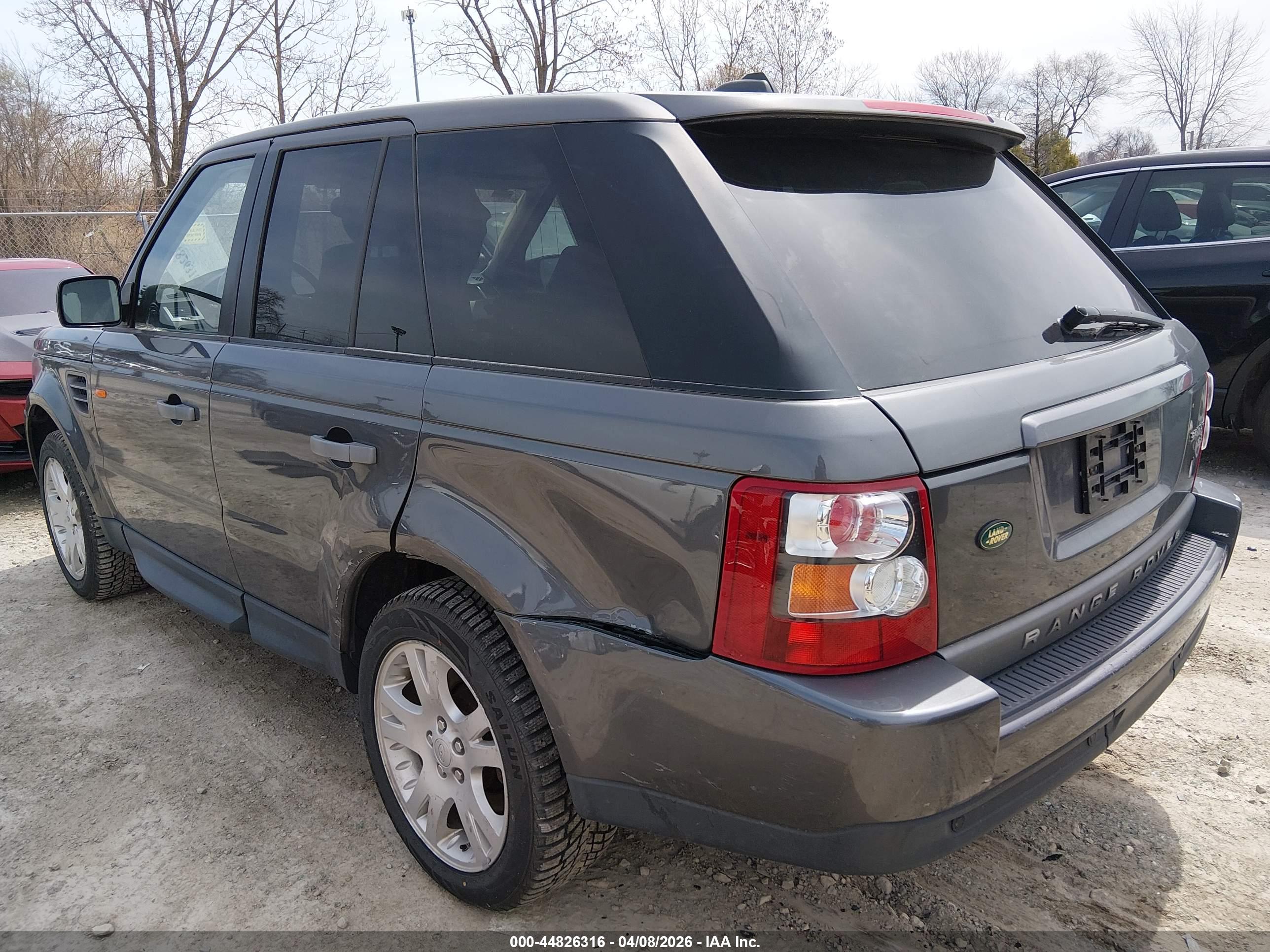 LAND ROVER image 3