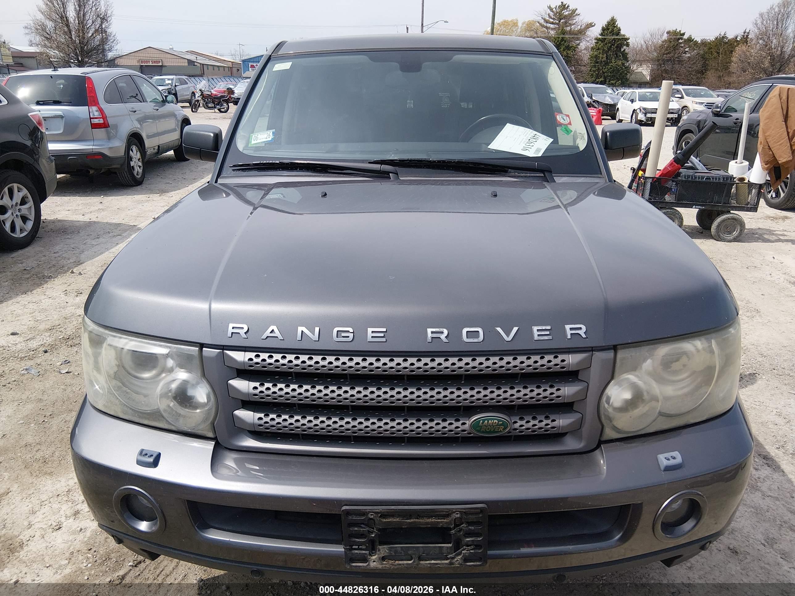 LAND ROVER image 6