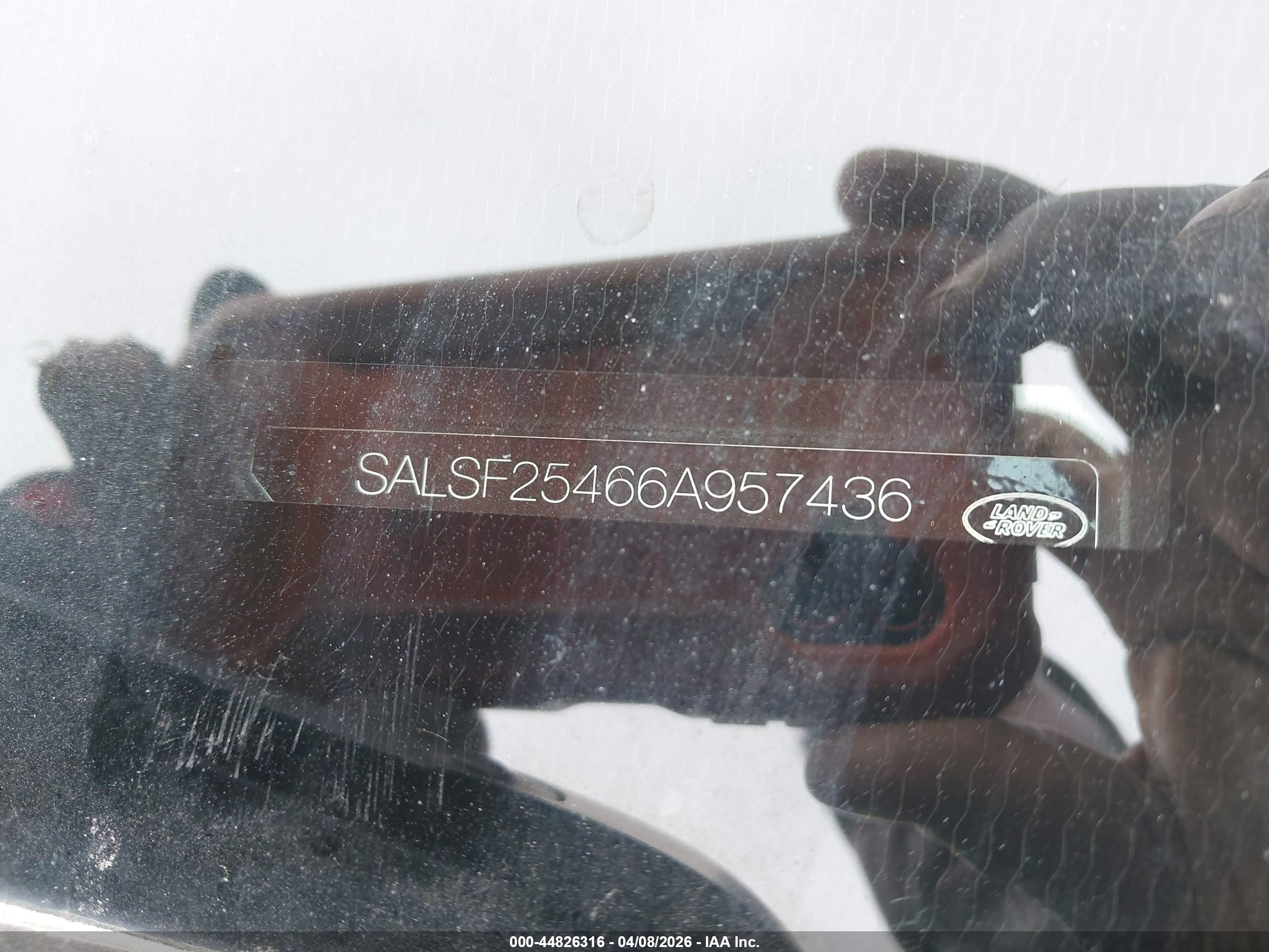 LAND ROVER image 9